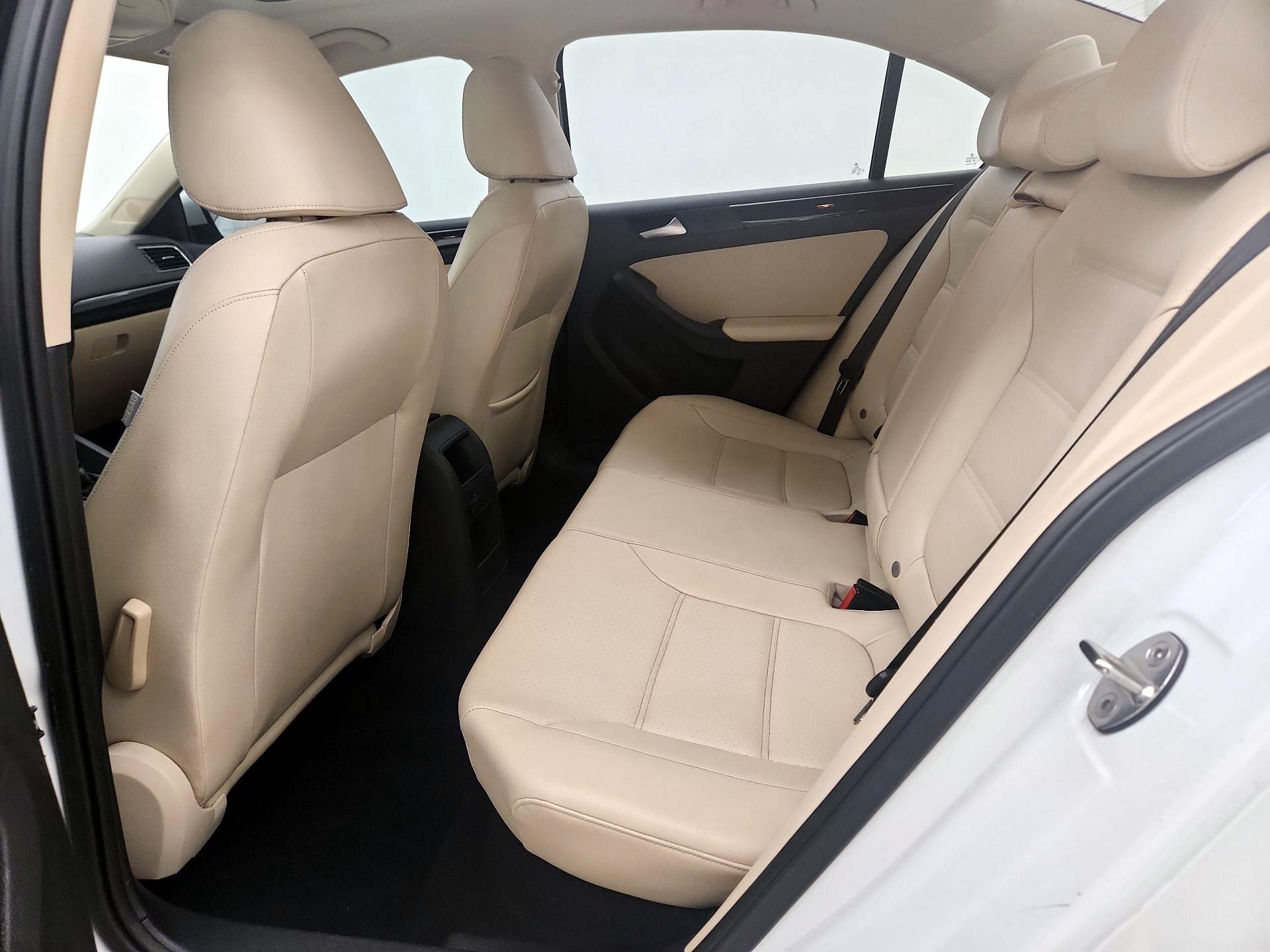 Thumbnail: 2017 Volkswagen Jetta - 20