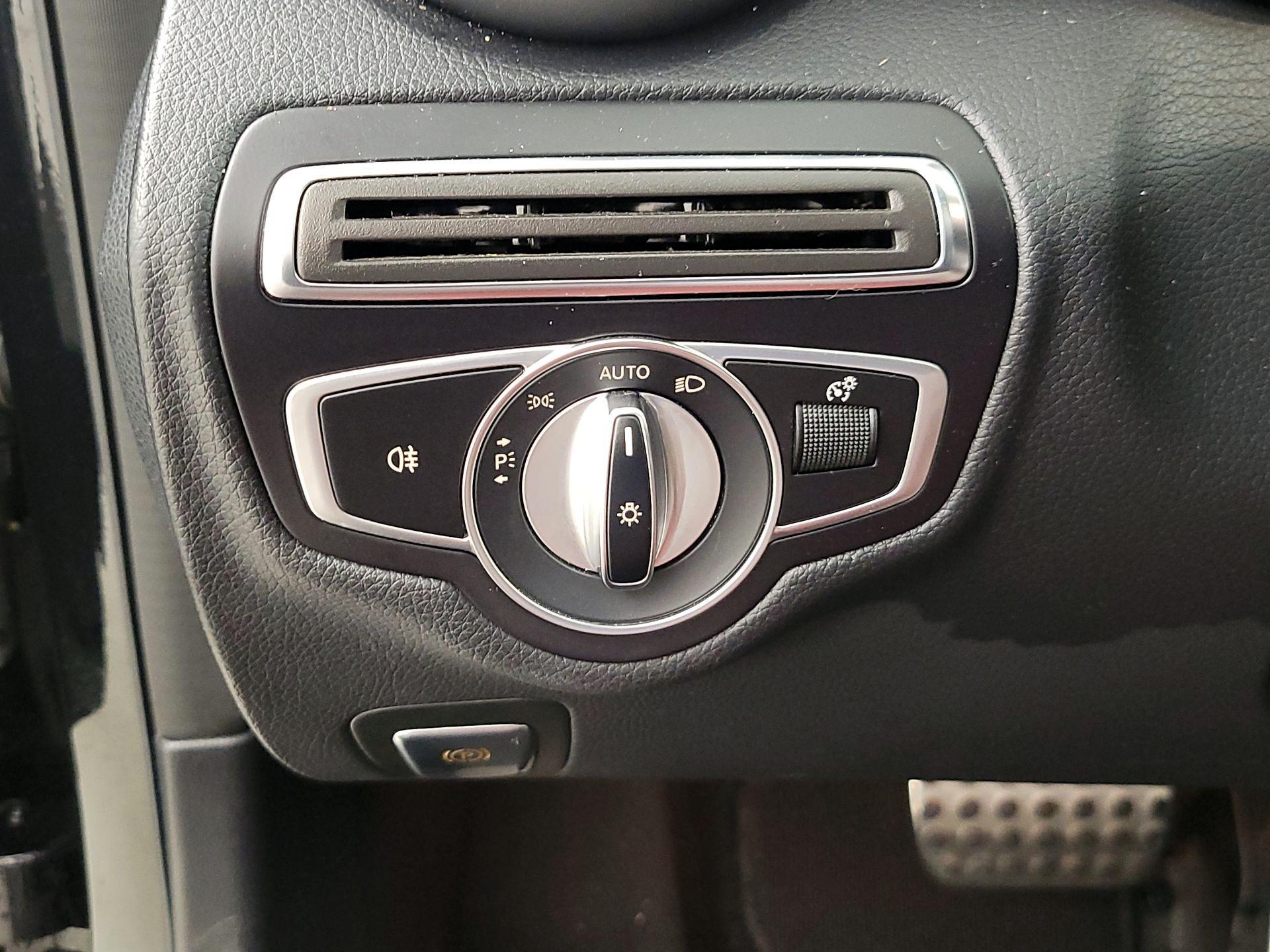 Thumbnail: 2019 Mercedes-Benz C-Class - 13