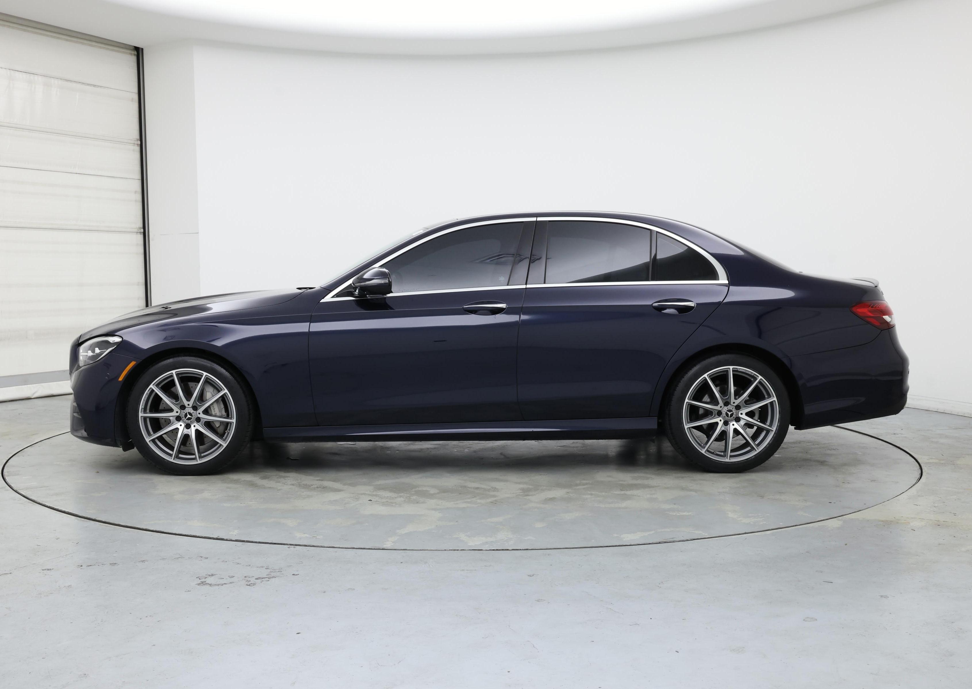 Thumbnail: 2022 Mercedes-Benz E-Class - 3