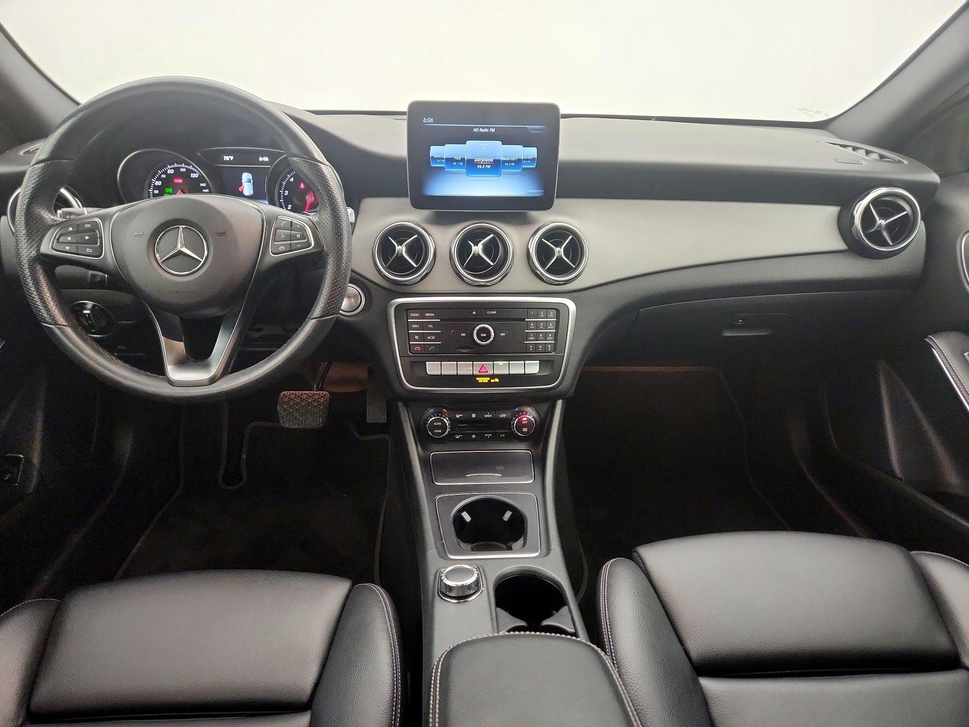 Thumbnail: 2020 Mercedes-Benz GLA - 9