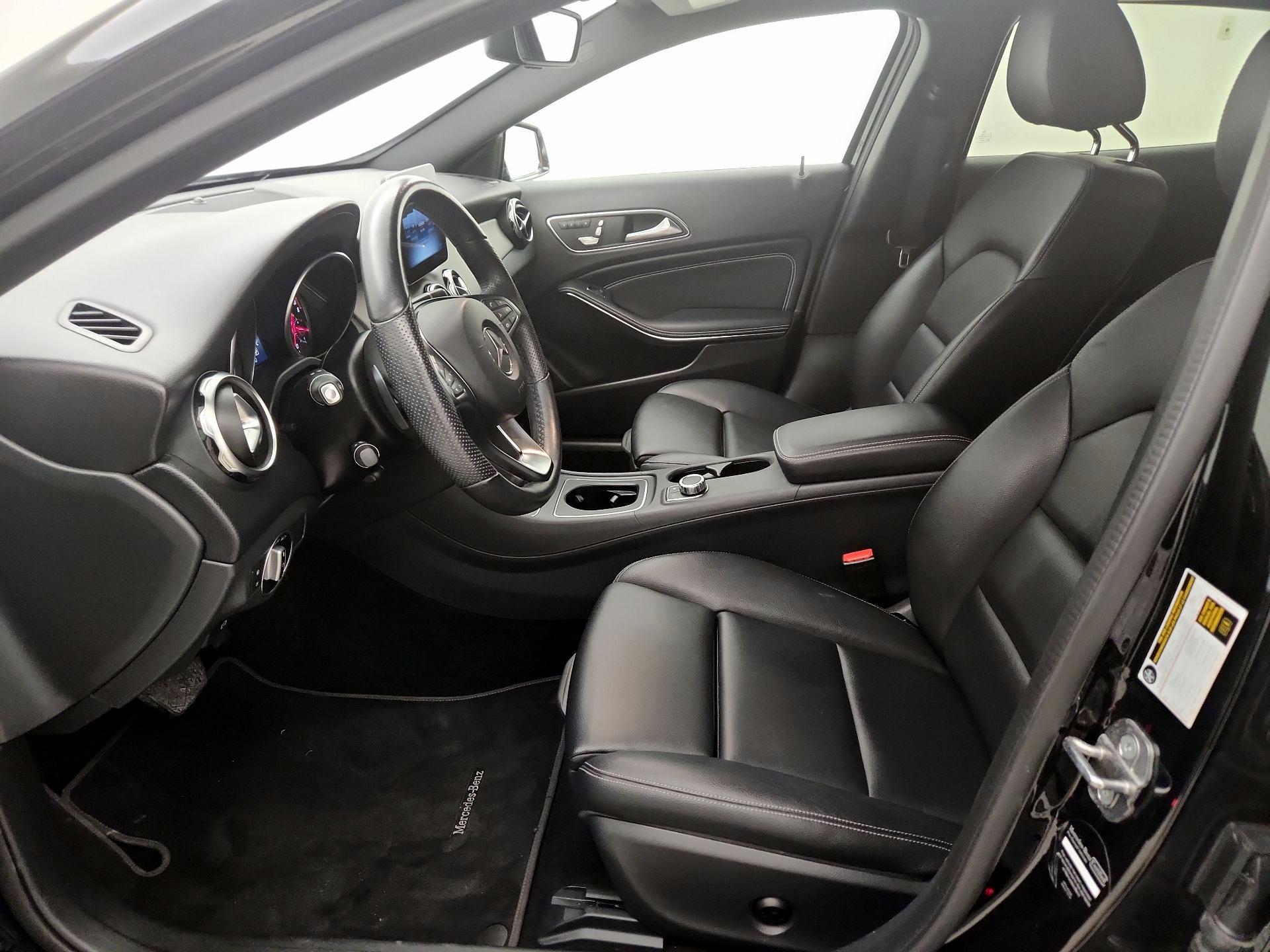 Thumbnail: 2020 Mercedes-Benz GLA - 11