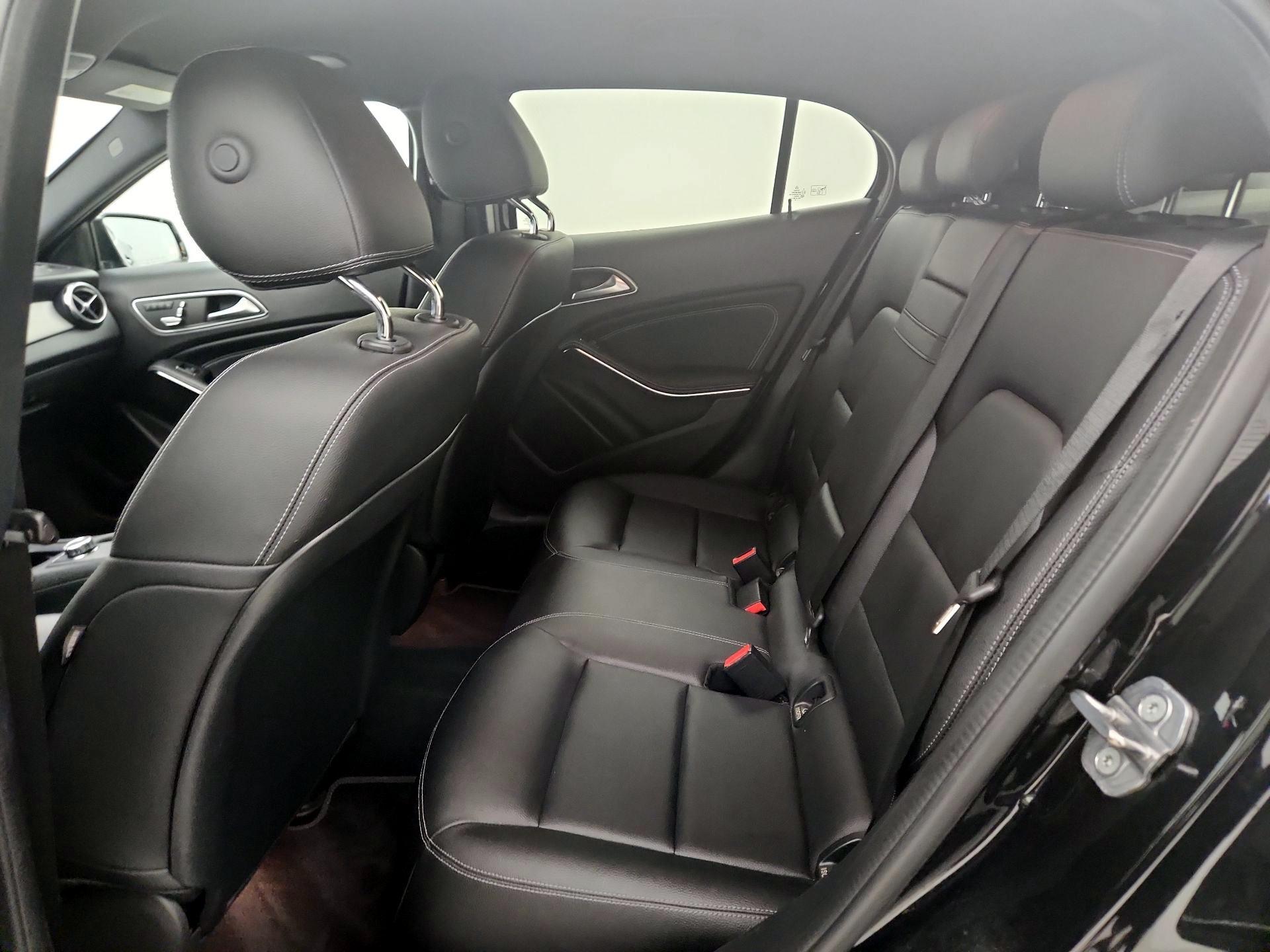 Thumbnail: 2020 Mercedes-Benz GLA - 19