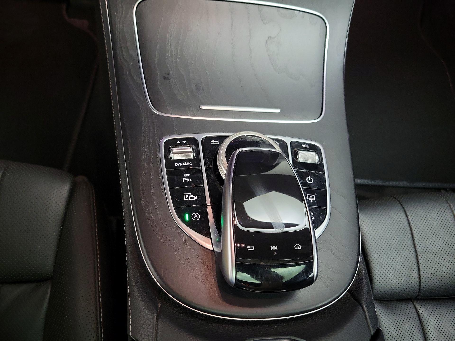 Thumbnail: 2018 Mercedes-Benz E-Class - 18