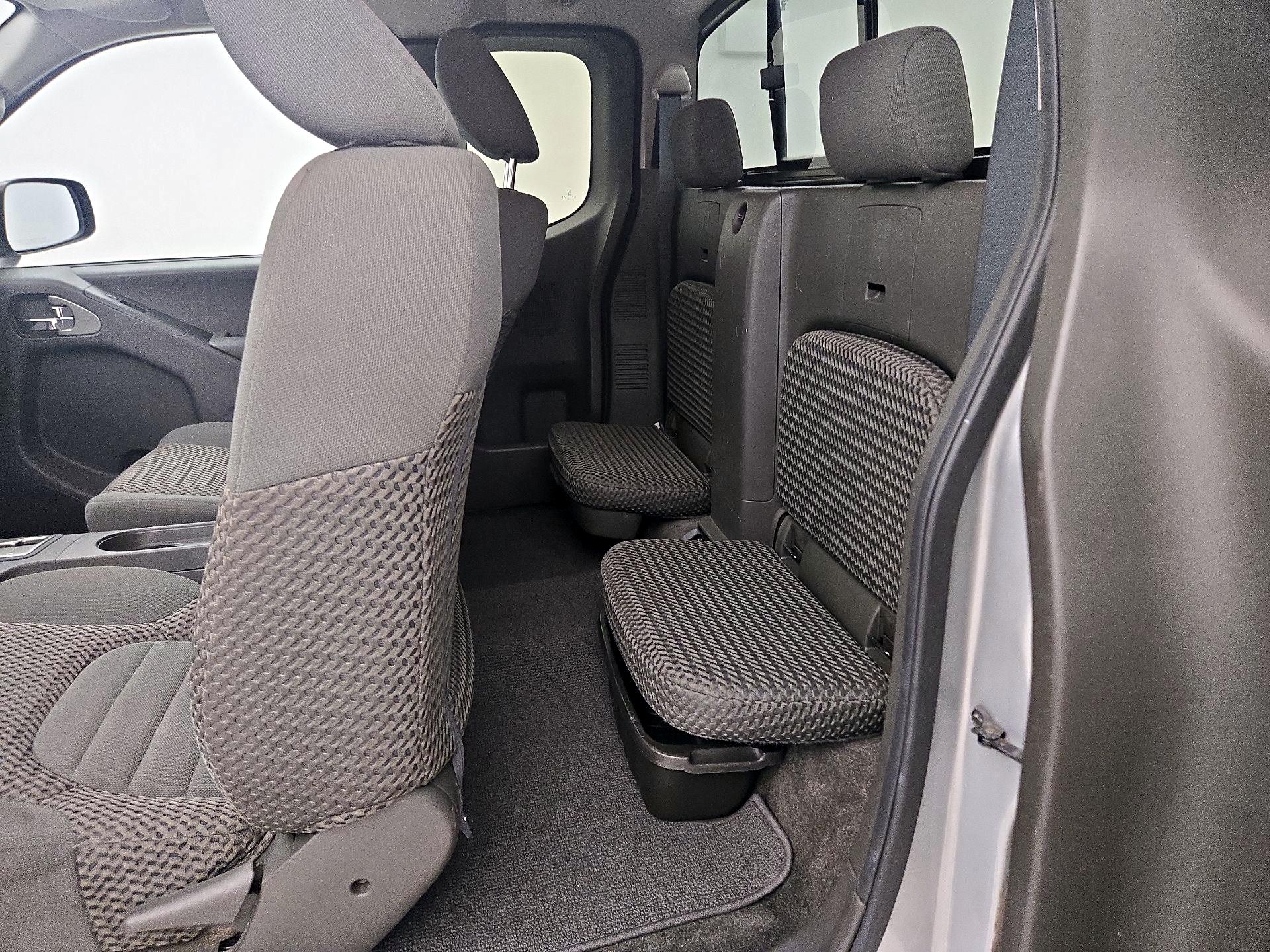 Thumbnail: 2016 Nissan Frontier - 18