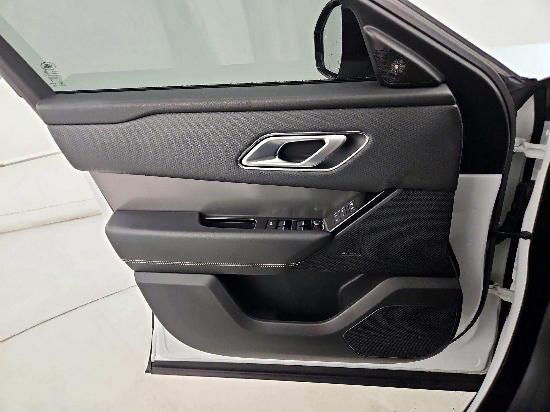 Thumbnail: 2020 Land Rover Range Rover Velar - 12