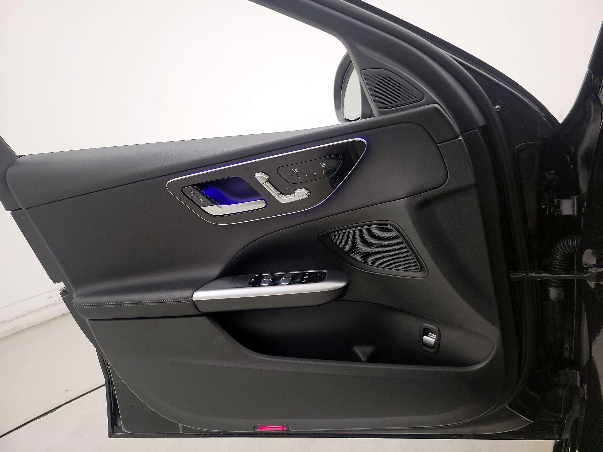 Thumbnail: 2022 Mercedes-Benz C-Class - 12