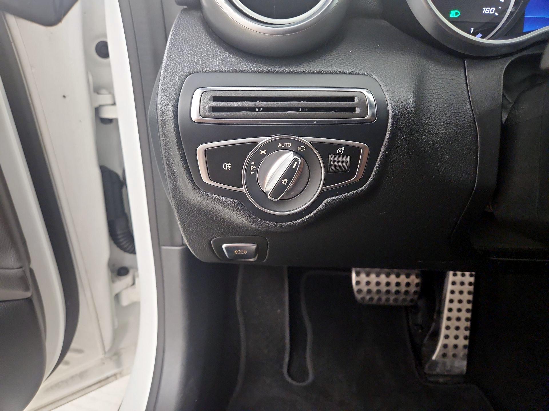 Thumbnail: 2019 Mercedes-Benz C-Class - 13