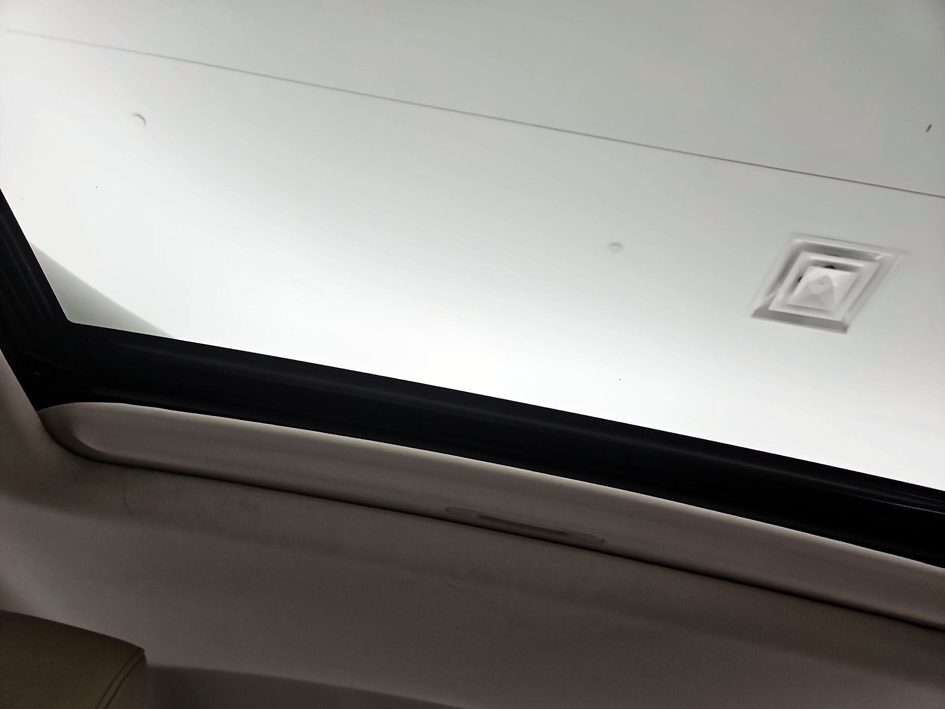 Thumbnail: 2020 Lexus ES - 19