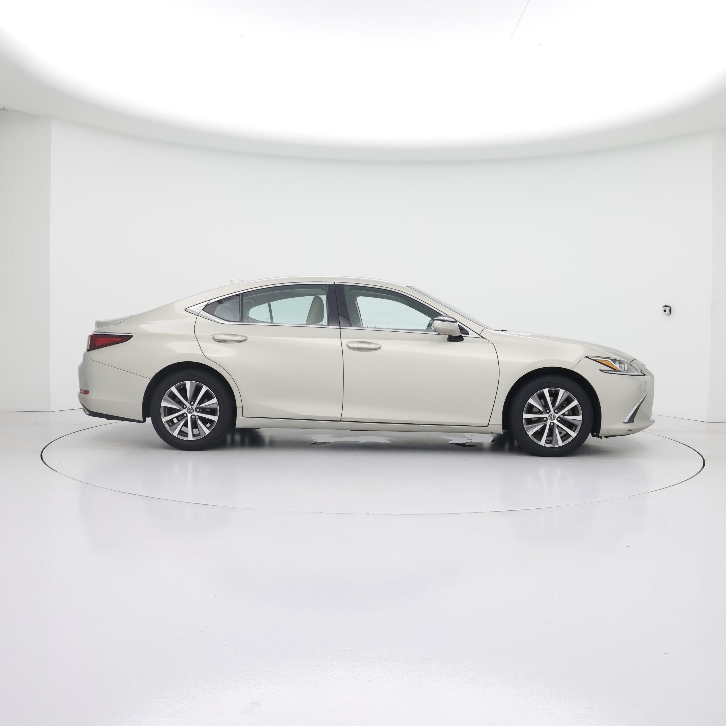 Thumbnail: 2020 Lexus ES - 7