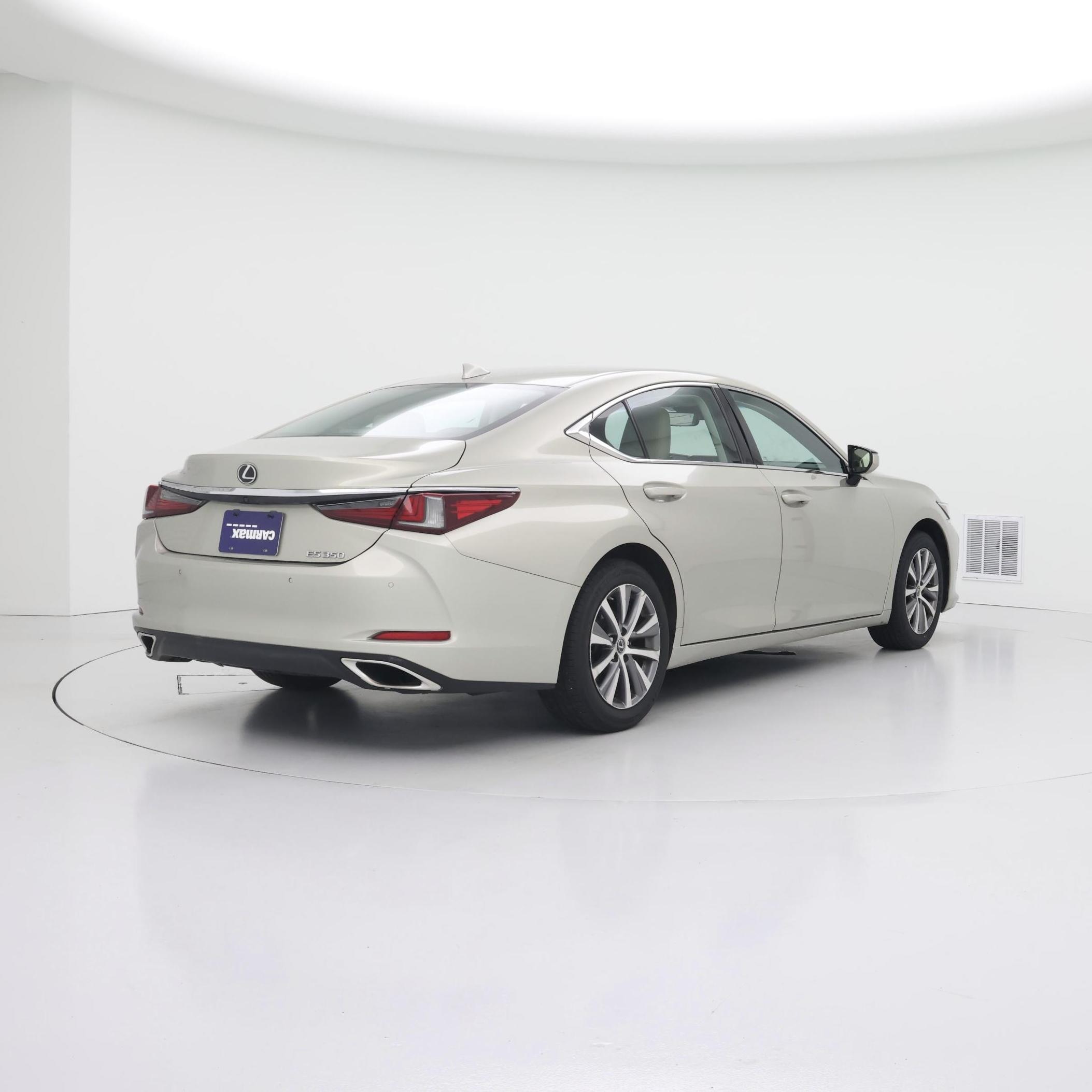 Thumbnail: 2020 Lexus ES - 8