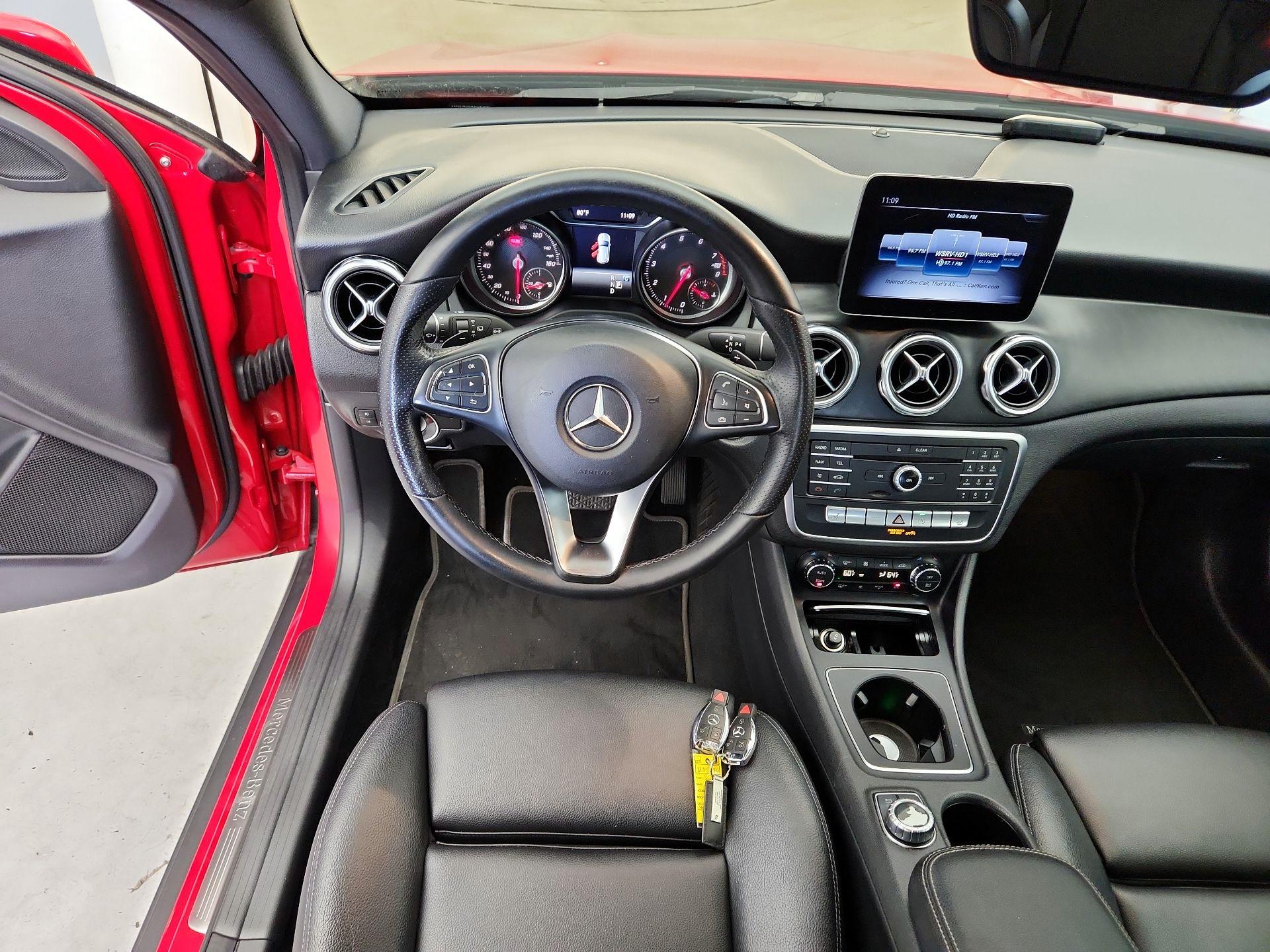 Thumbnail: 2019 Mercedes-Benz GLA - 10