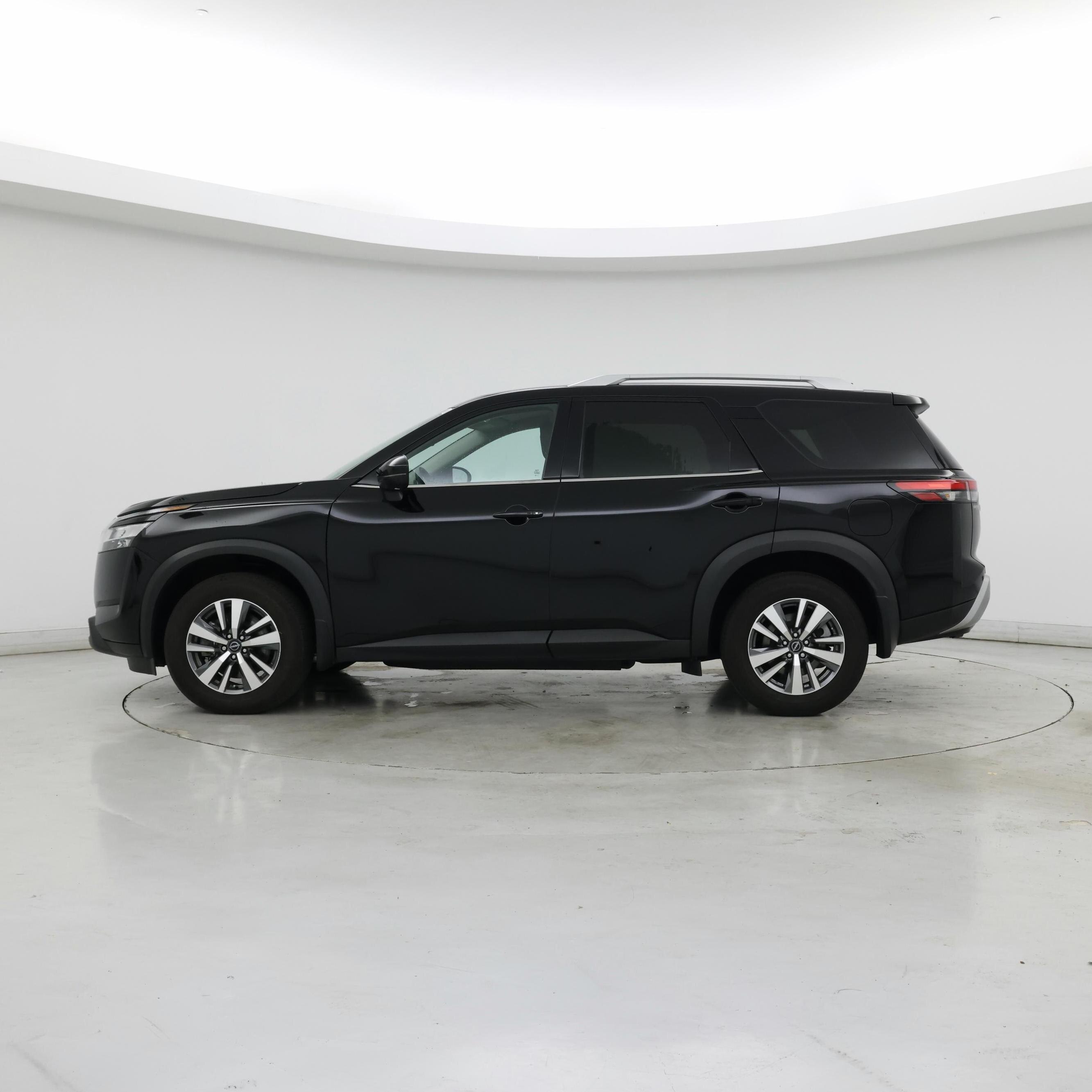 Thumbnail: 2024 Nissan Pathfinder - 3