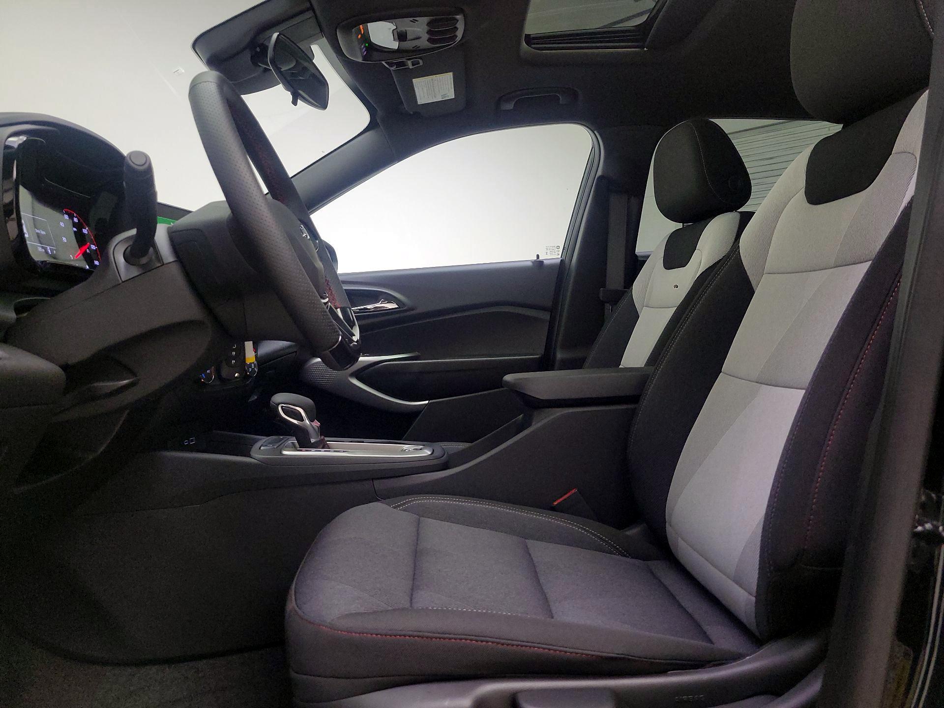 Thumbnail: 2025 Chevrolet Trax - 11