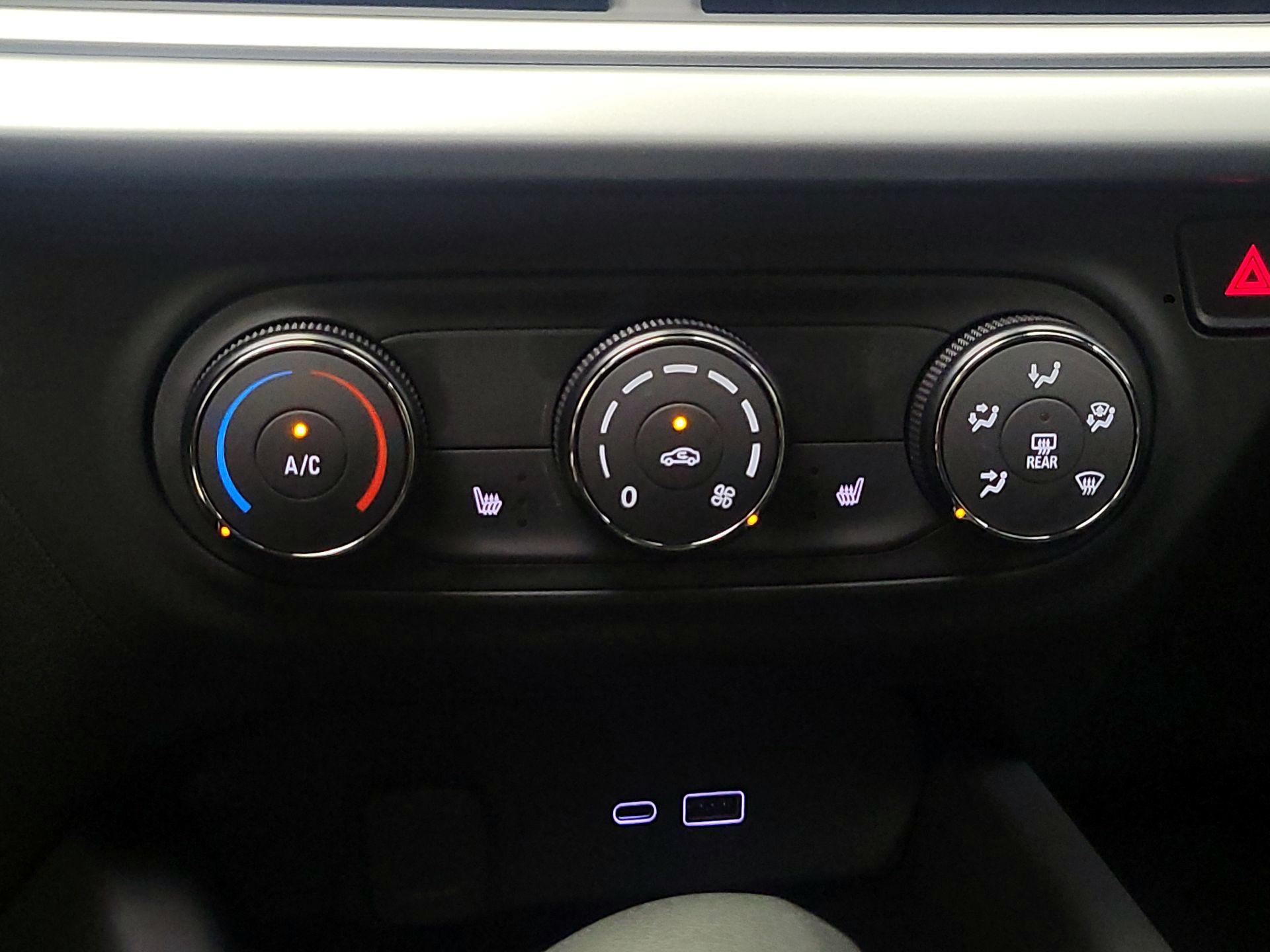 Thumbnail: 2025 Chevrolet Trax - 17