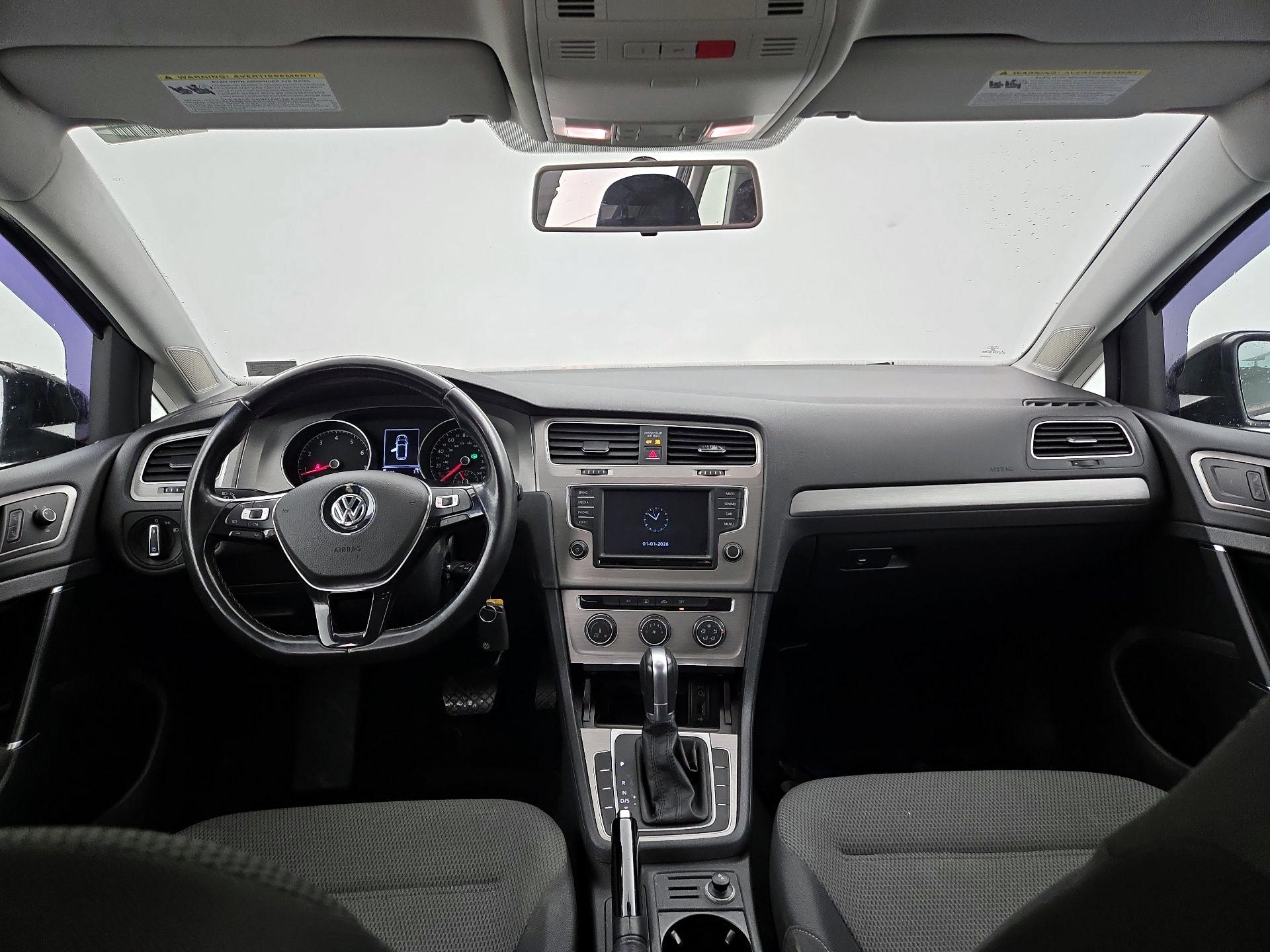 Thumbnail: 2016 Volkswagen Golf - 9