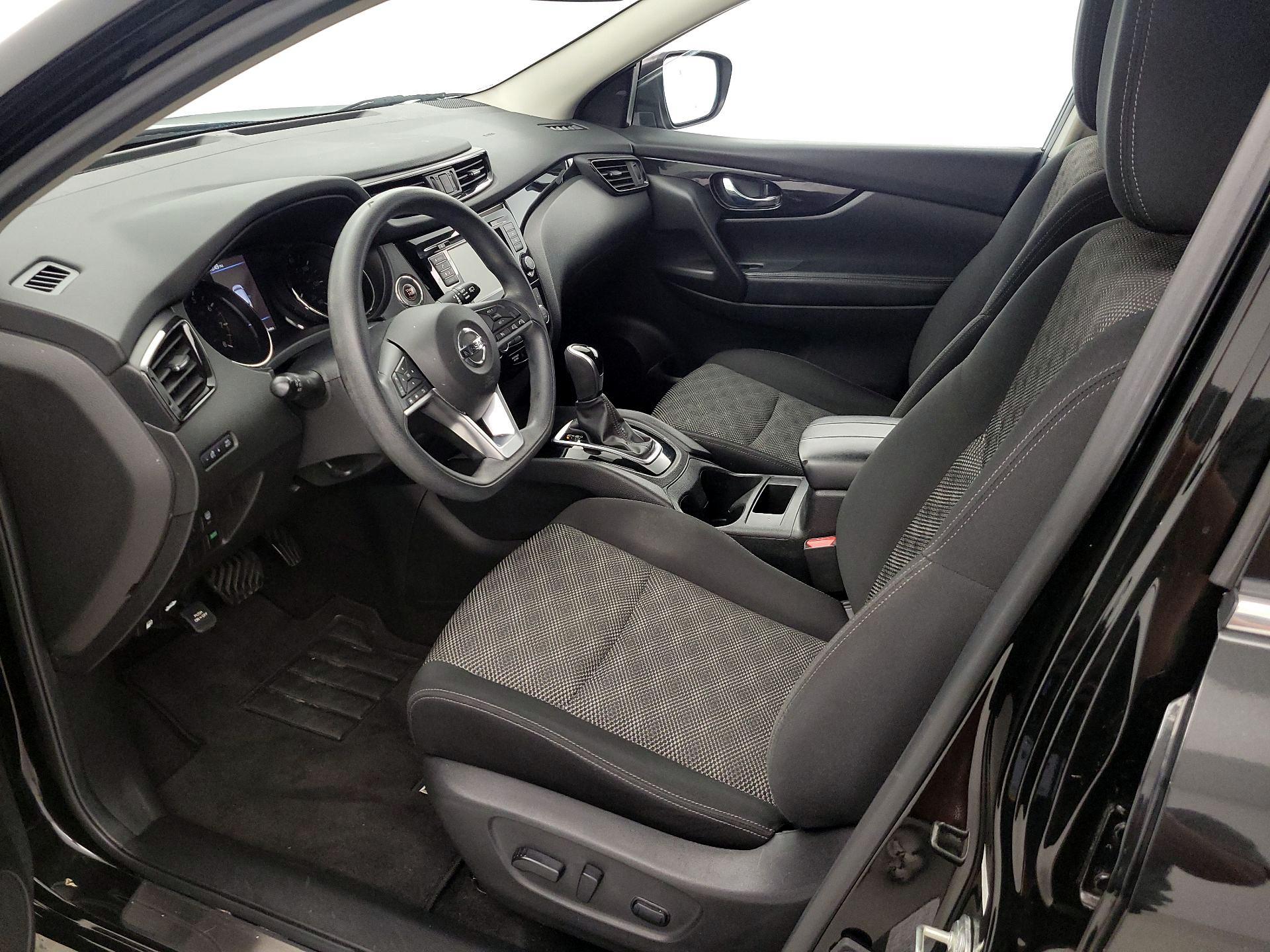 Thumbnail: 2019 Nissan Rogue Sport - 11