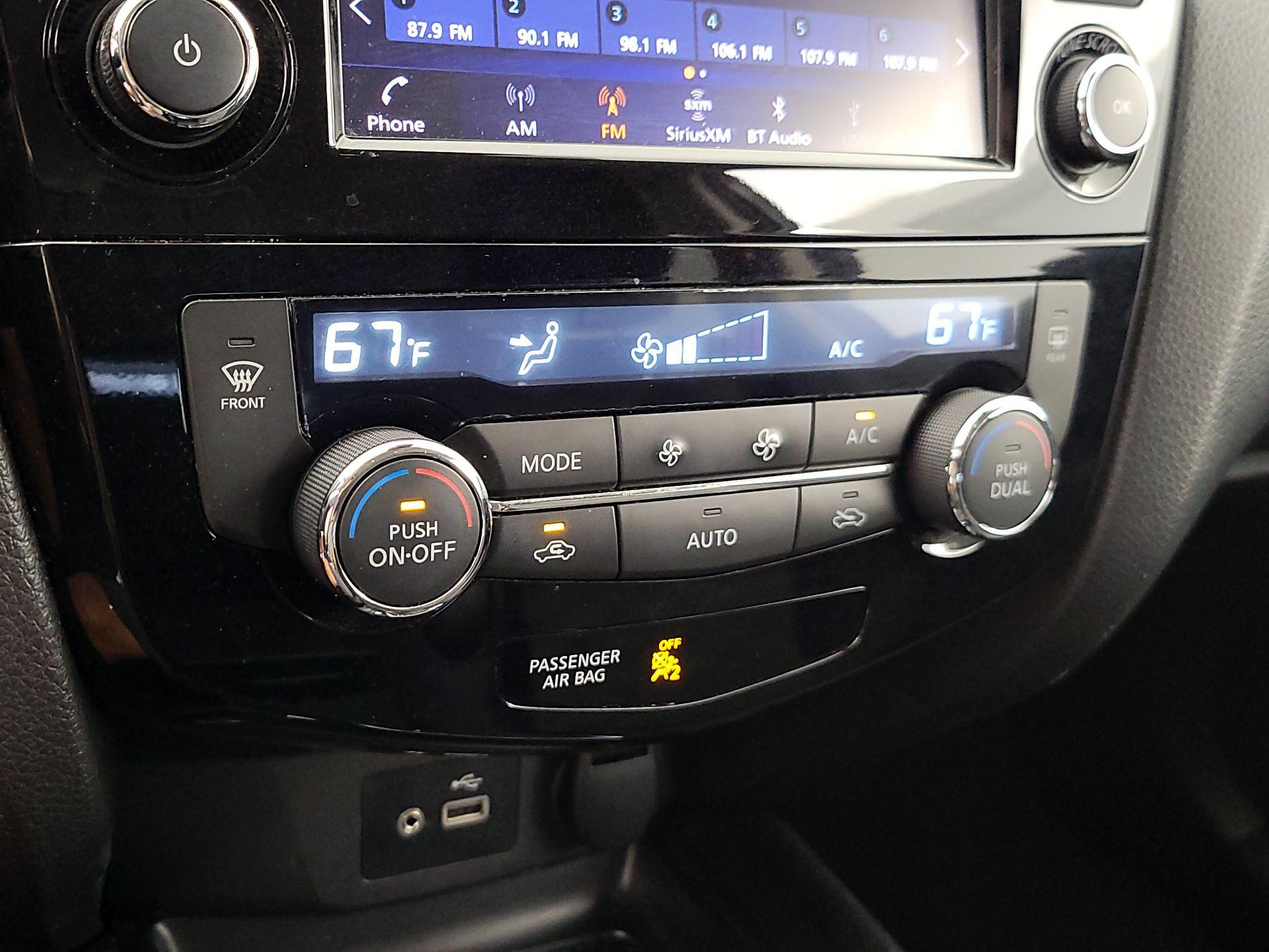 Thumbnail: 2019 Nissan Rogue Sport - 16
