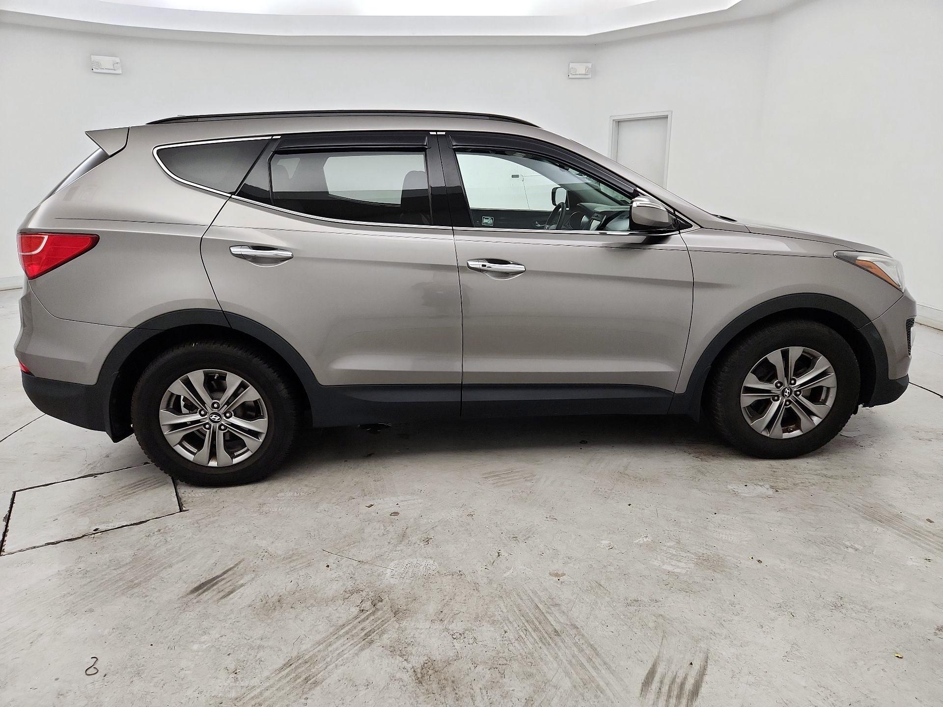 Thumbnail: 2014 Hyundai Santa Fe - 4