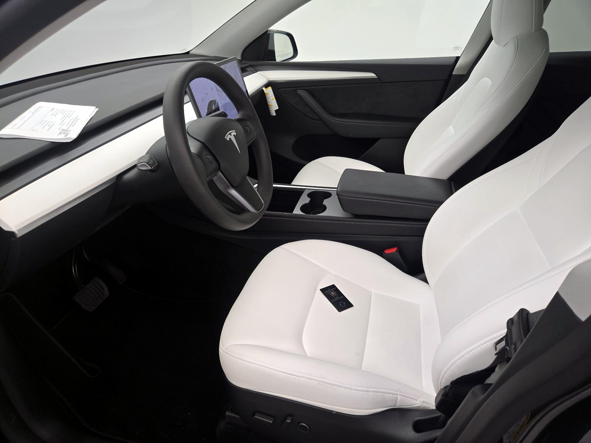 Thumbnail: 2025 Tesla Model Y - 11