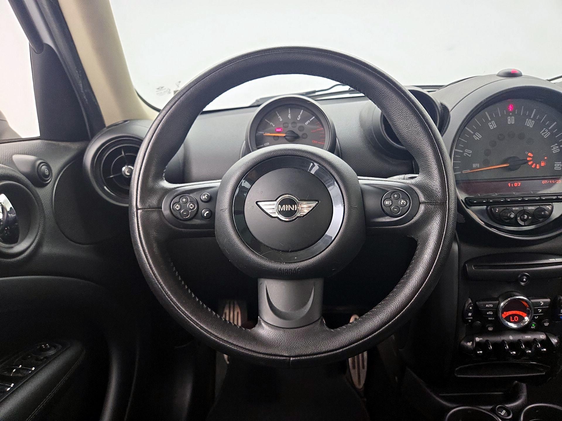 Thumbnail: 2015 MINI Cooper Countryman - 10