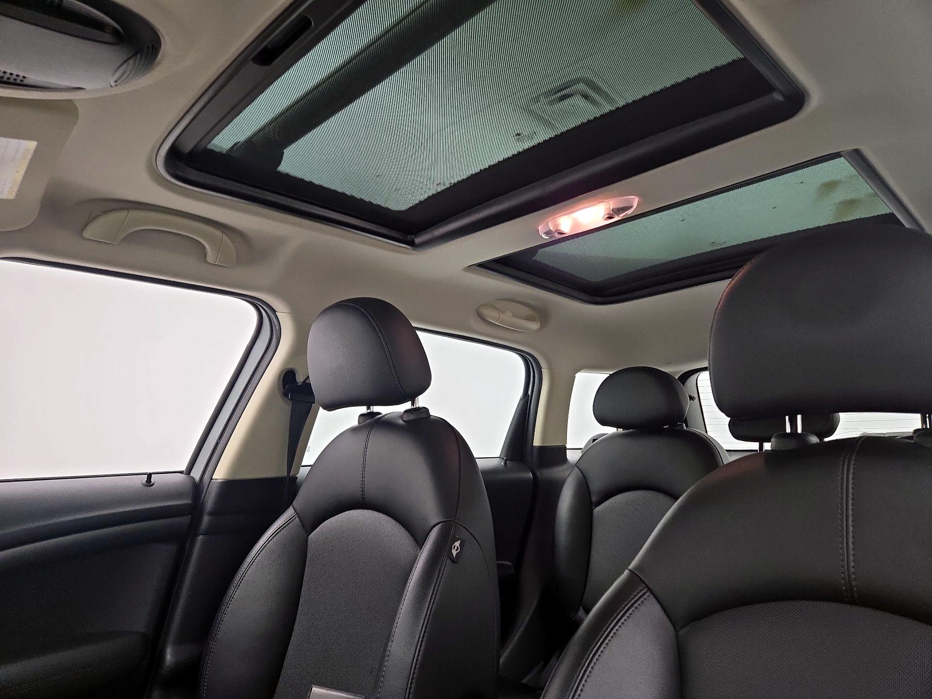 Thumbnail: 2015 MINI Cooper Countryman - 17