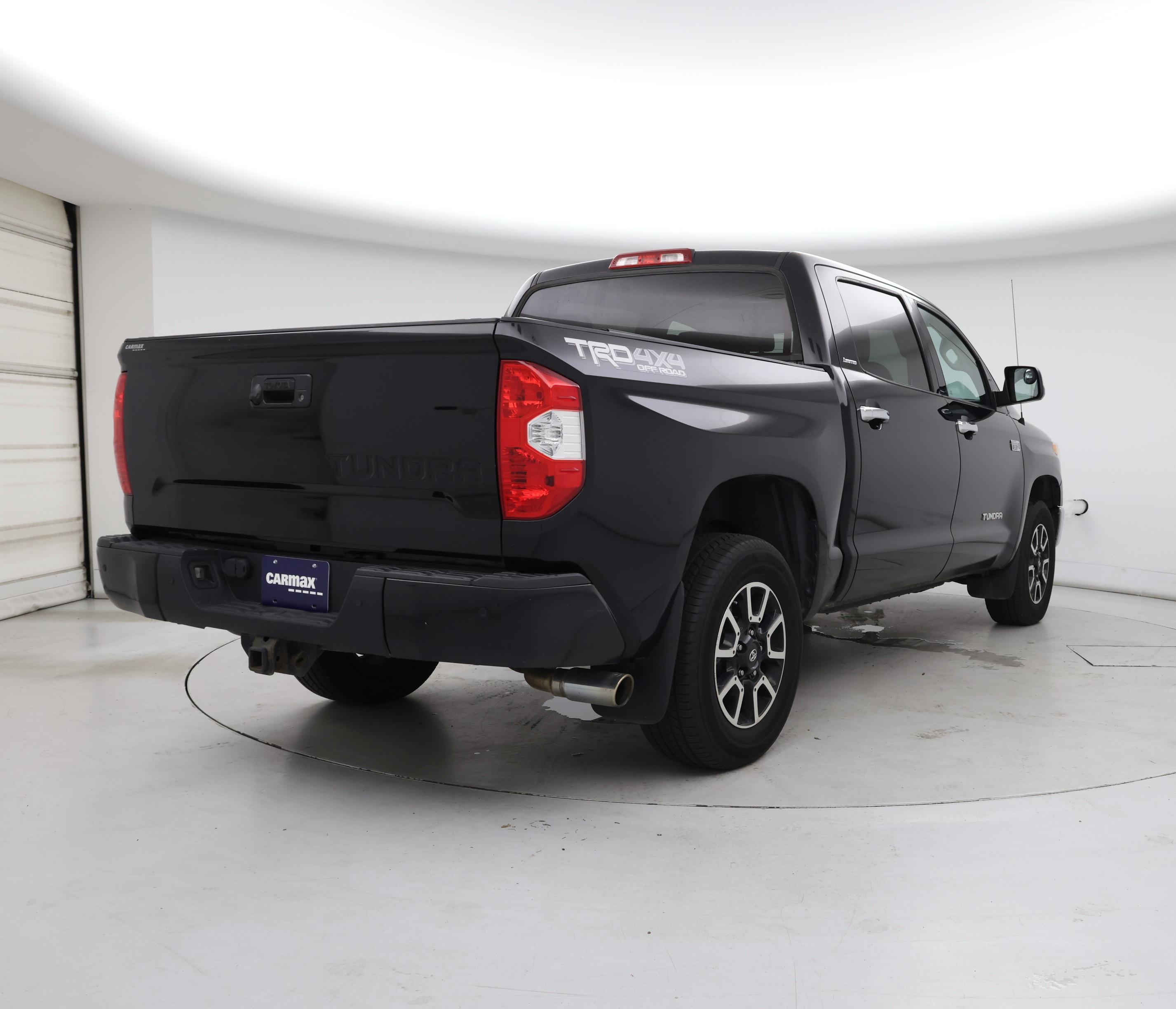 Thumbnail: 2017 Toyota Tundra - 8
