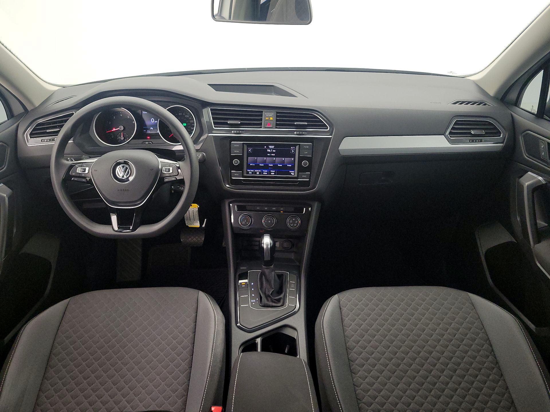 Thumbnail: 2021 Volkswagen Tiguan - 9