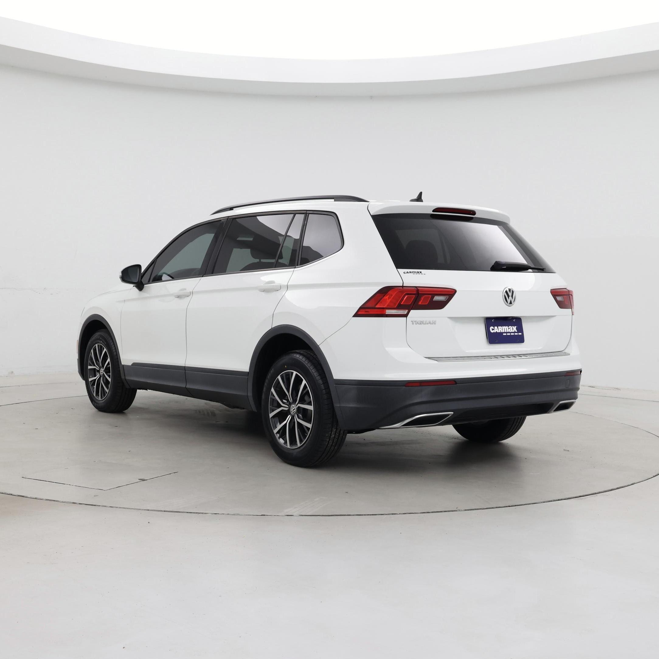 Thumbnail: 2021 Volkswagen Tiguan - 2