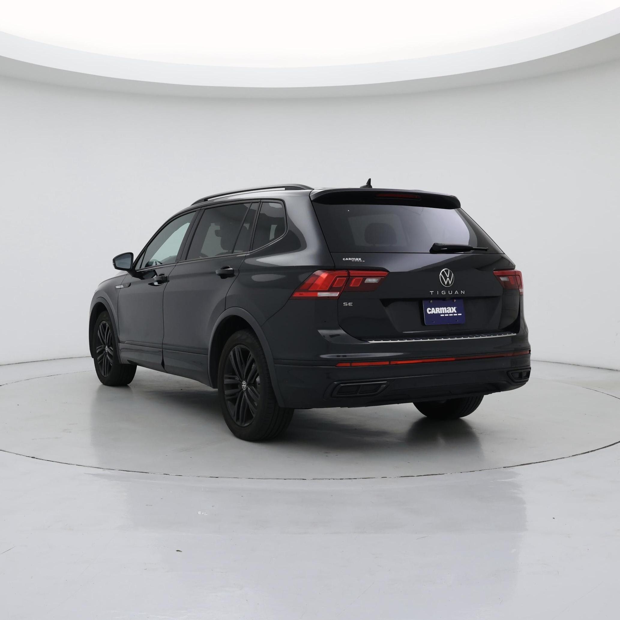 Thumbnail: 2022 Volkswagen Tiguan - 2