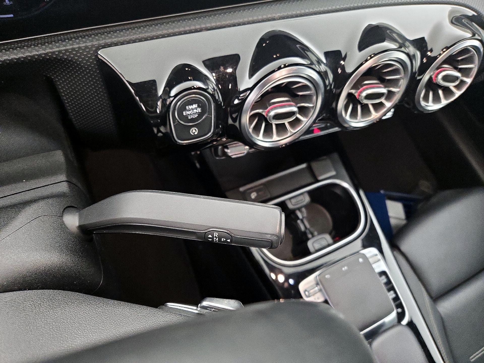 Thumbnail: 2020 Mercedes-Benz CLA - 17