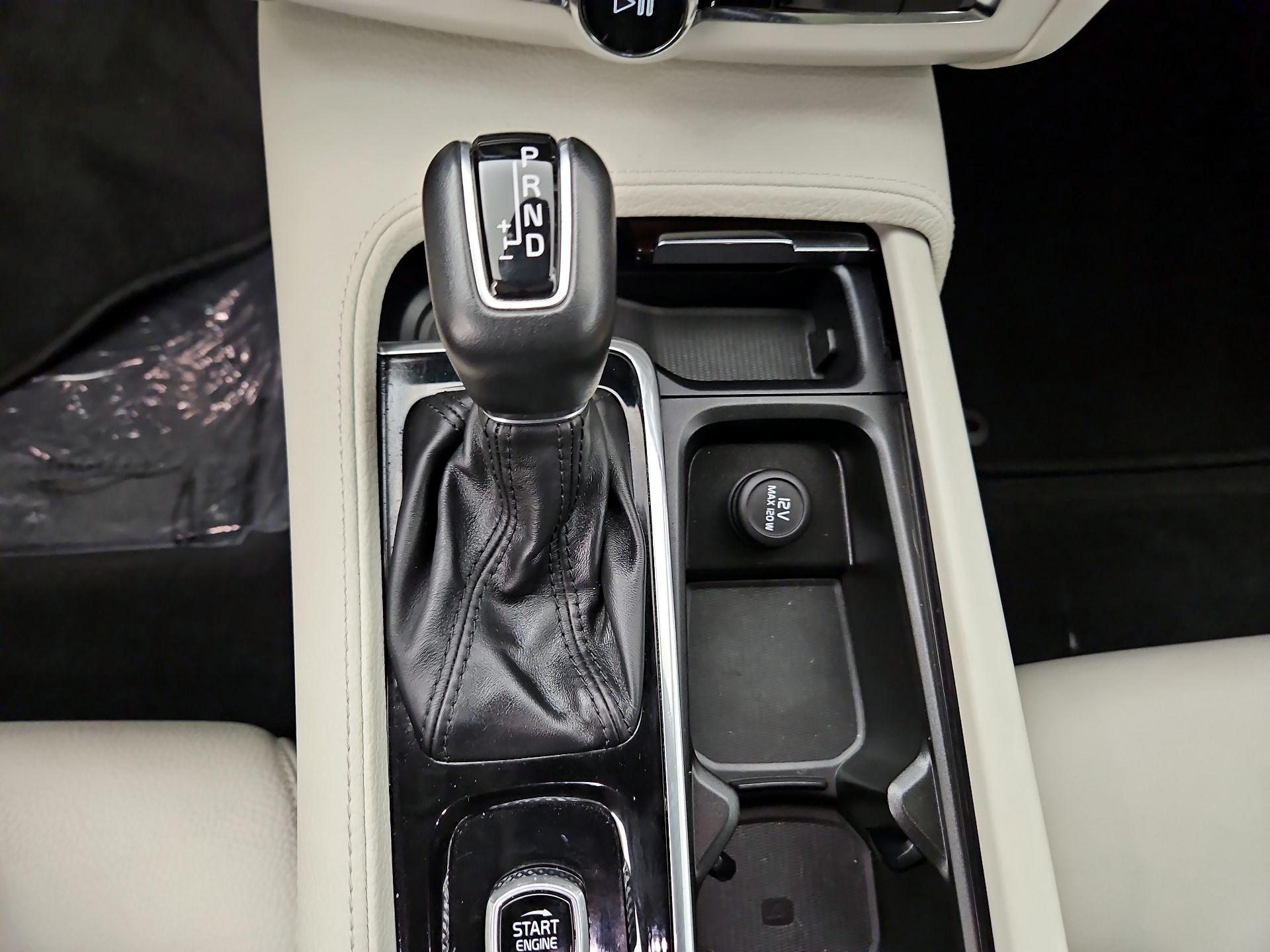 Thumbnail: 2018 Volvo S90 - 18