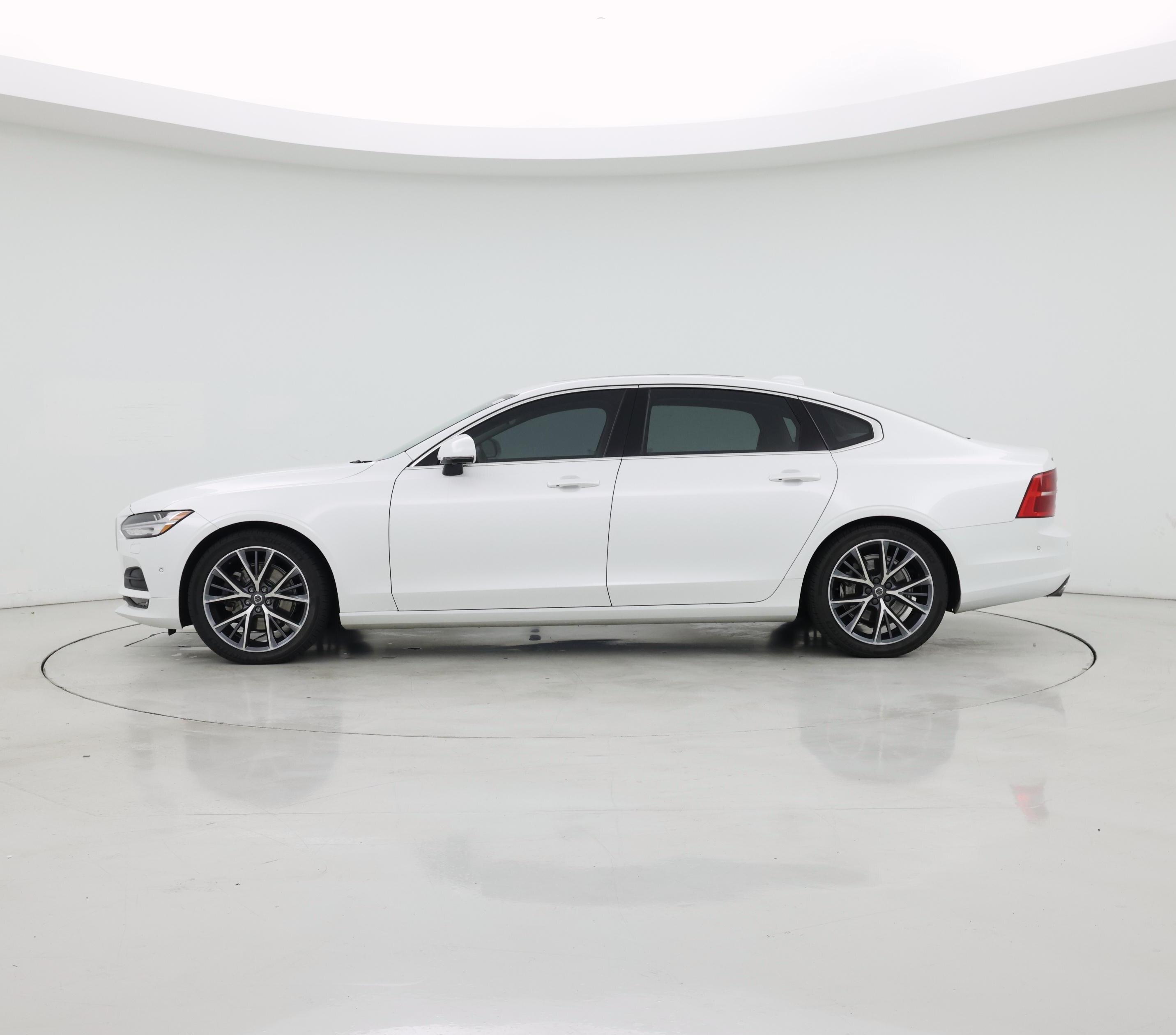 Thumbnail: 2018 Volvo S90 - 3