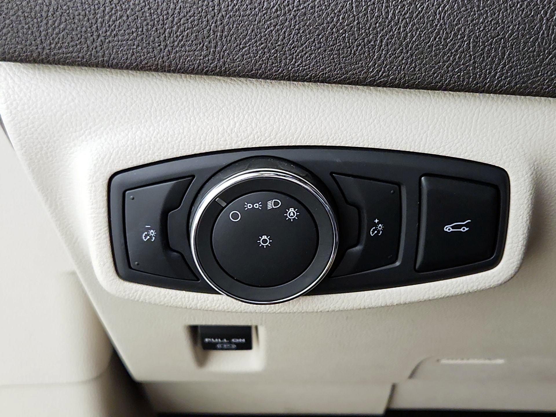 Thumbnail: 2019 Lincoln MKC - 13