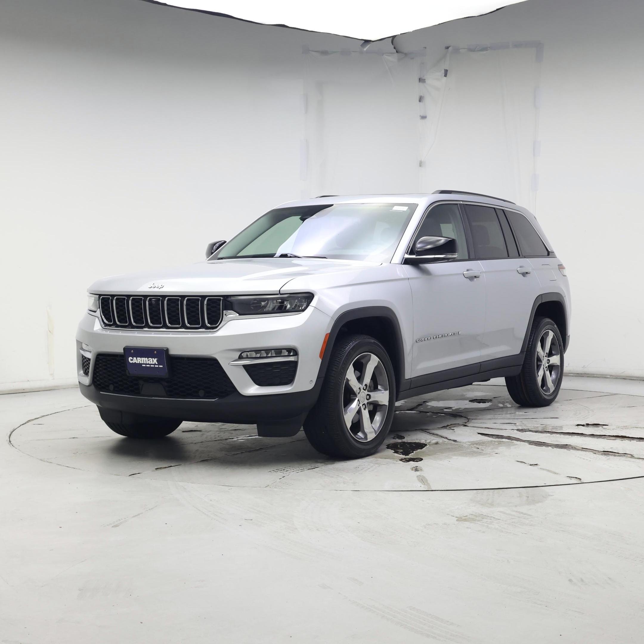 Thumbnail: 2022 Jeep Grand Cherokee - 4