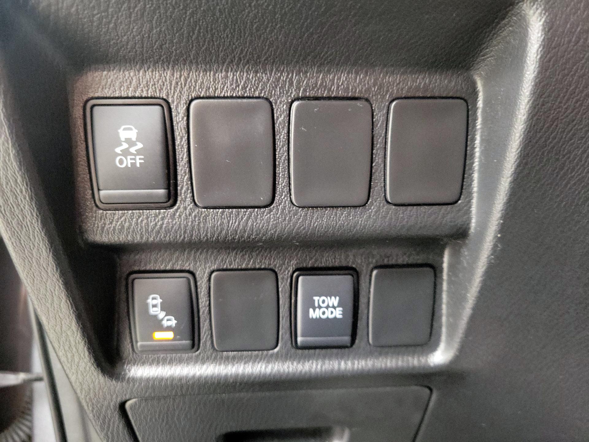 Thumbnail: 2020 Nissan Pathfinder - 13