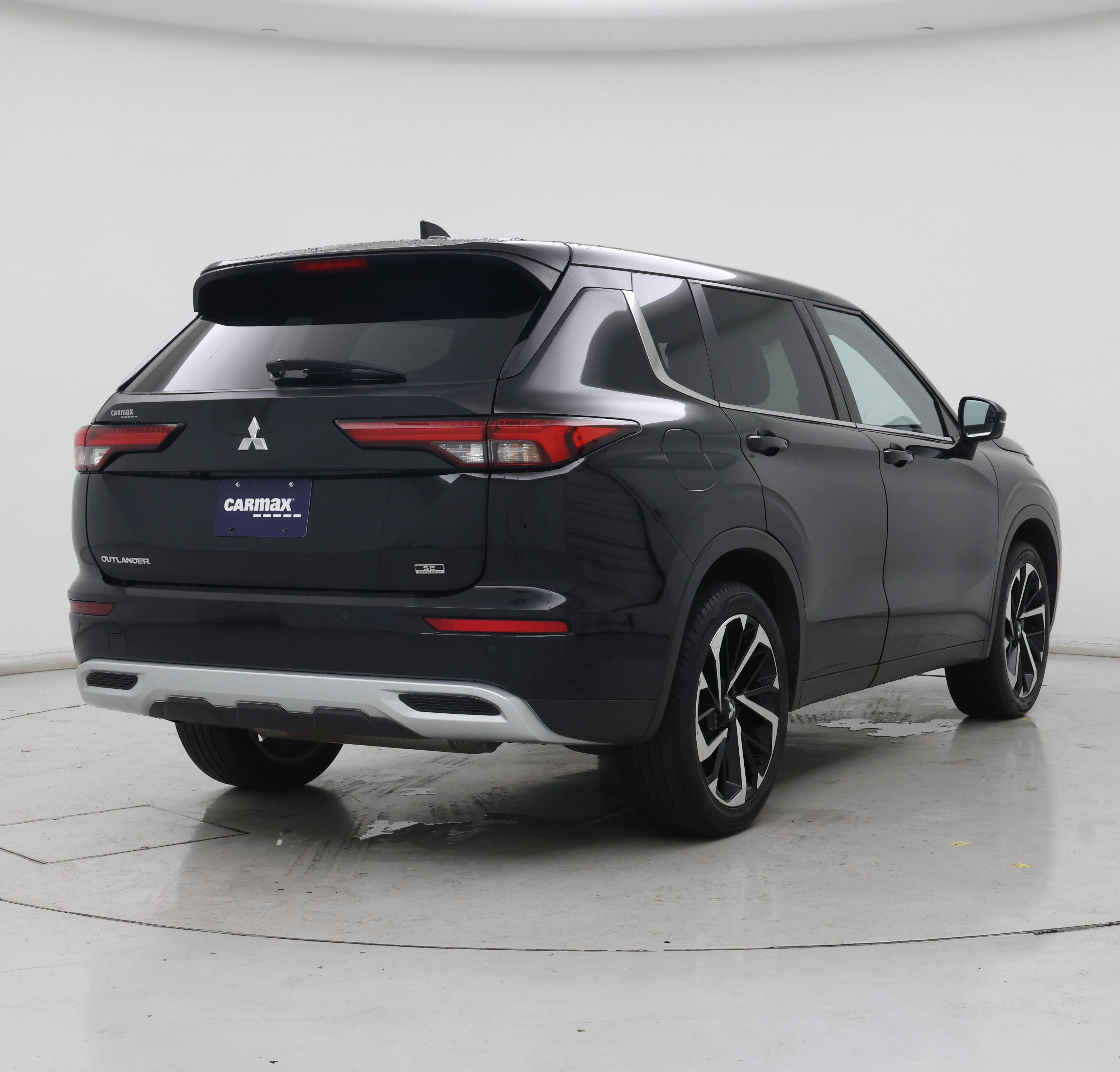 Thumbnail: 2022 Mitsubishi Outlander - 8
