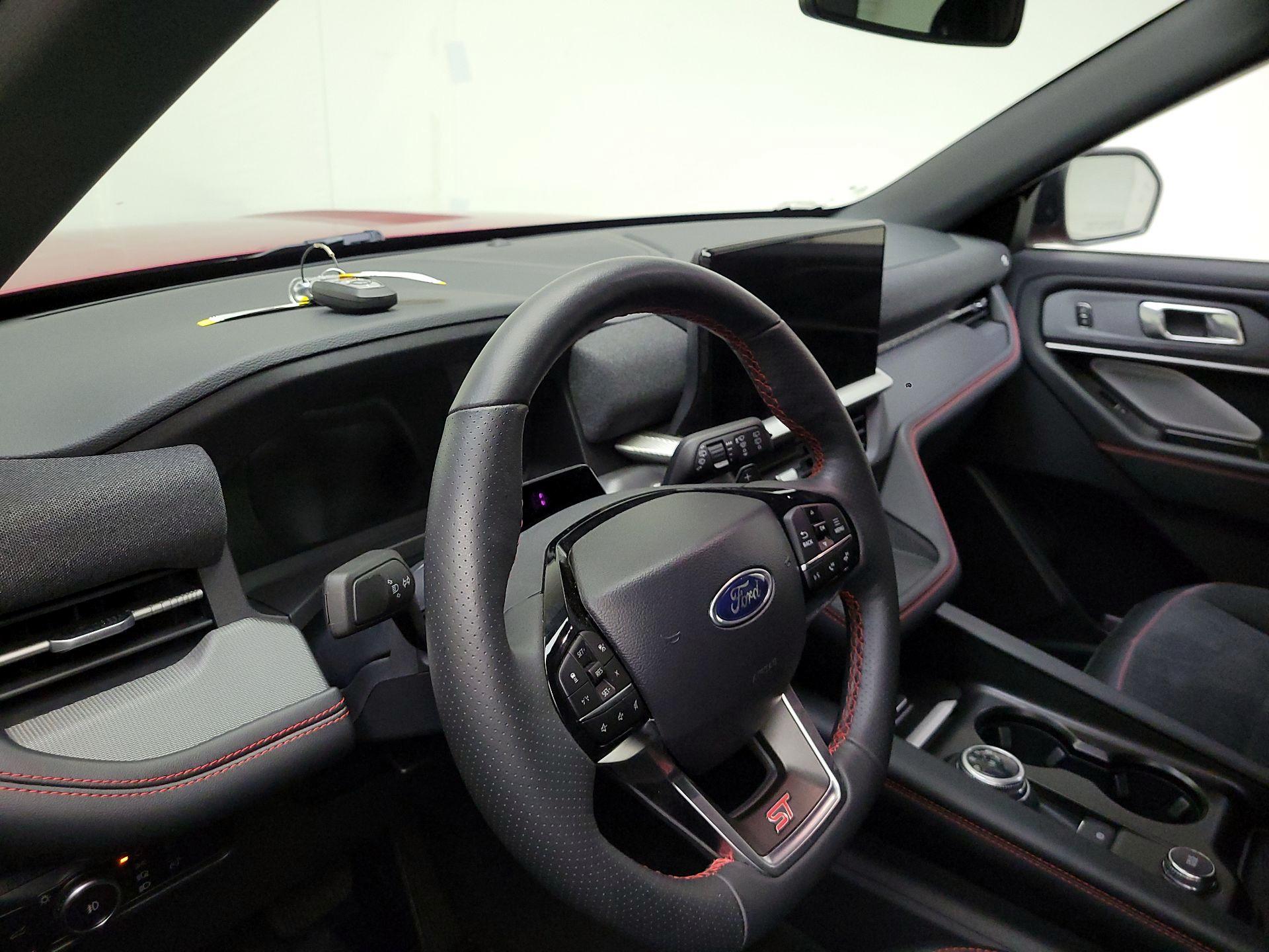Thumbnail: 2025 Ford Explorer - 9