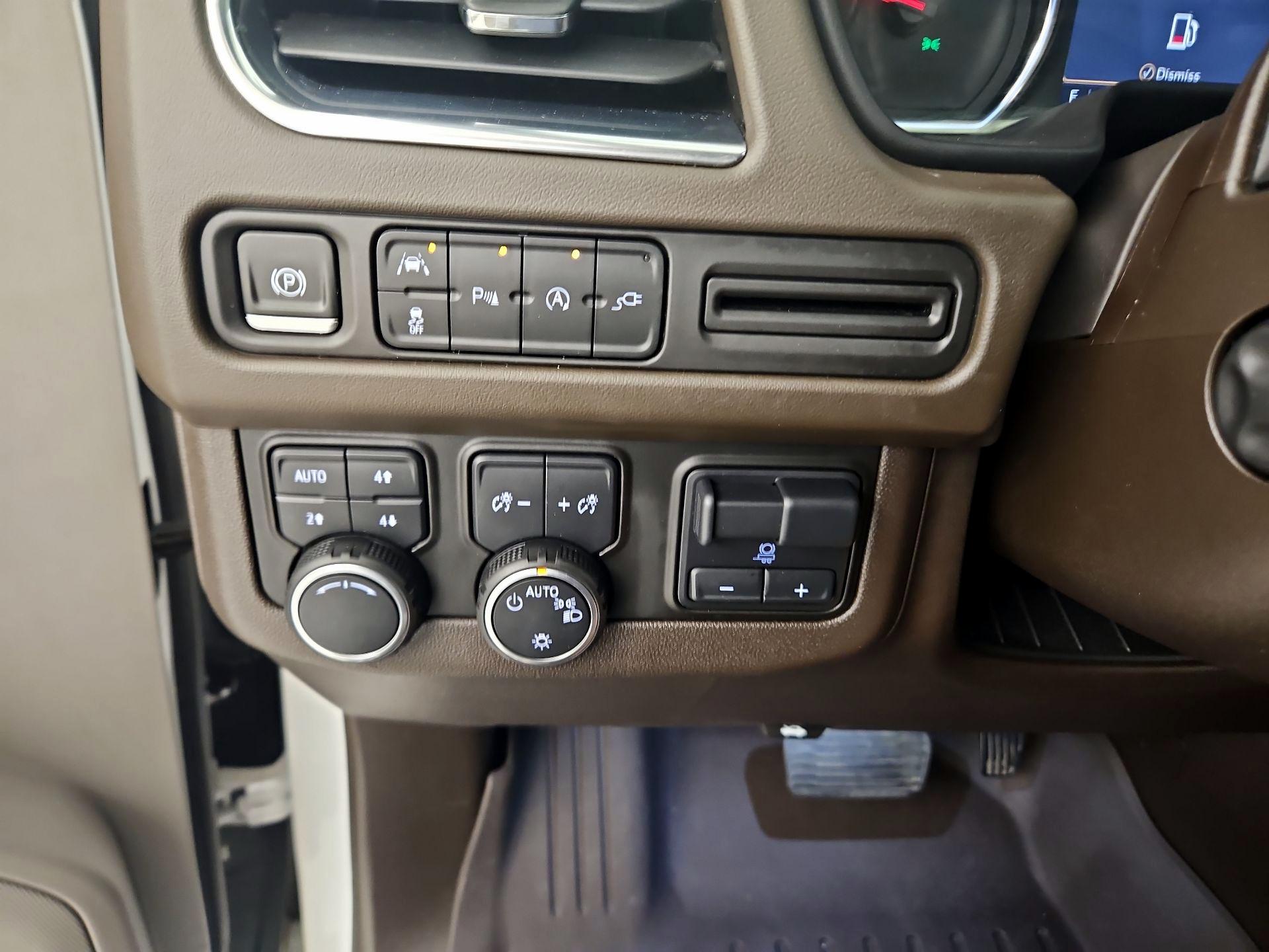 Thumbnail: 2021 Chevrolet Suburban - 13