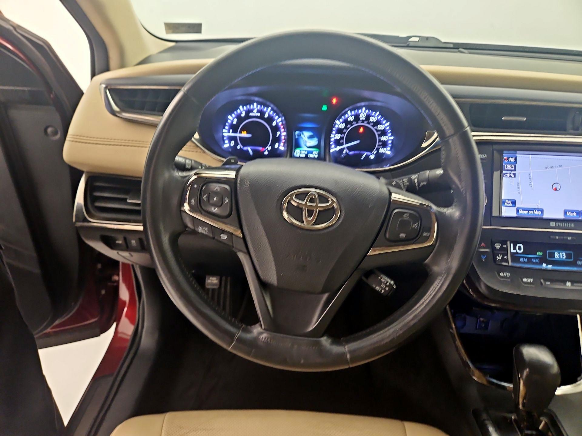 Thumbnail: 2013 Toyota Avalon - 10