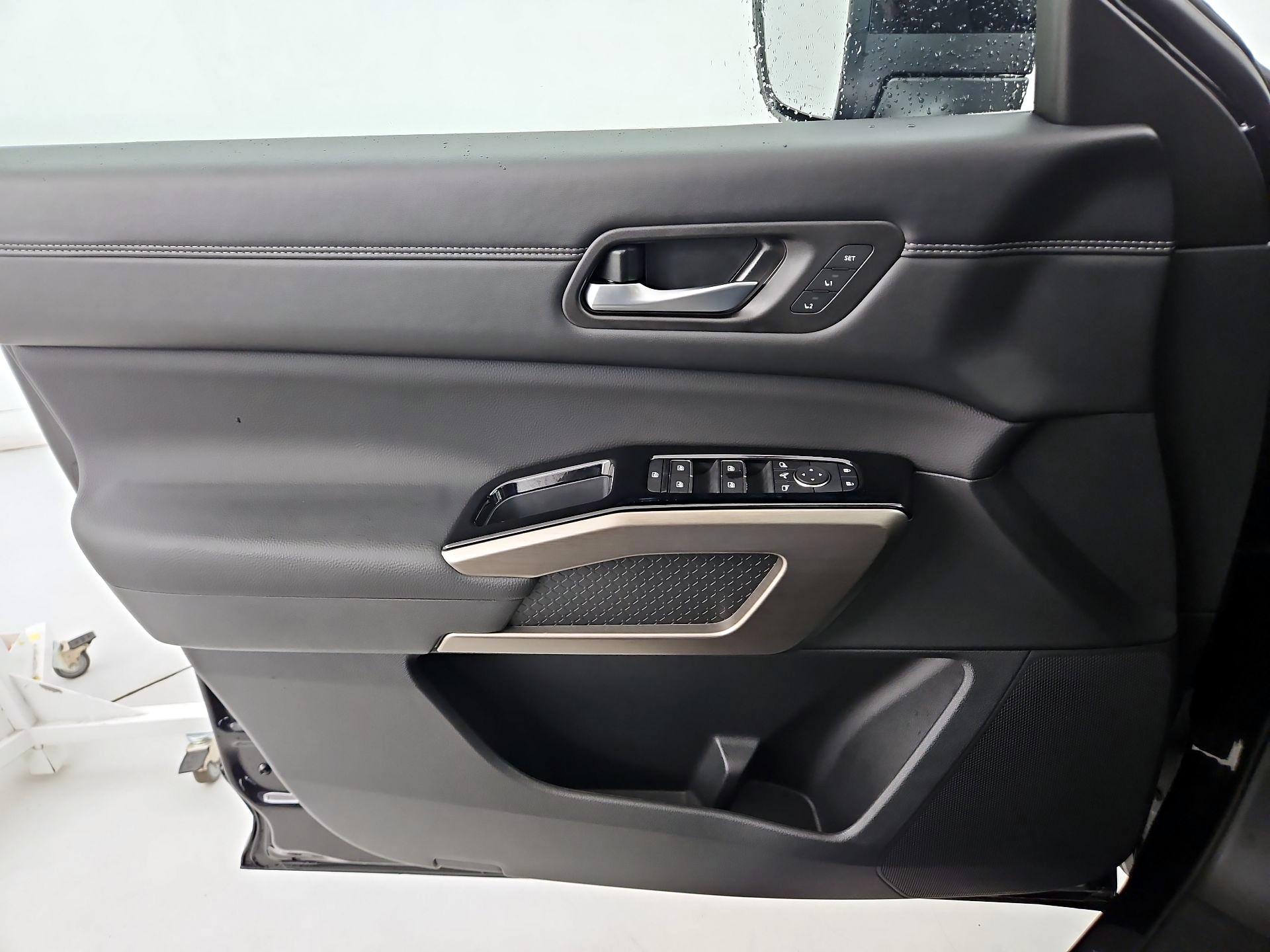 Thumbnail: 2025 Nissan Pathfinder - 12
