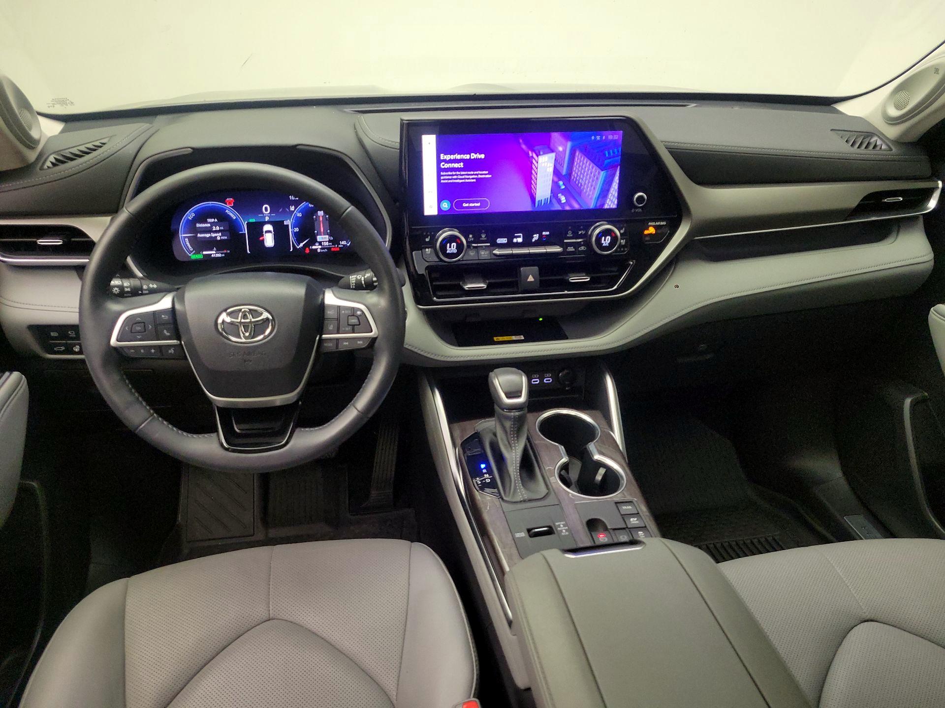 Thumbnail: 2023 Toyota Highlander - 9