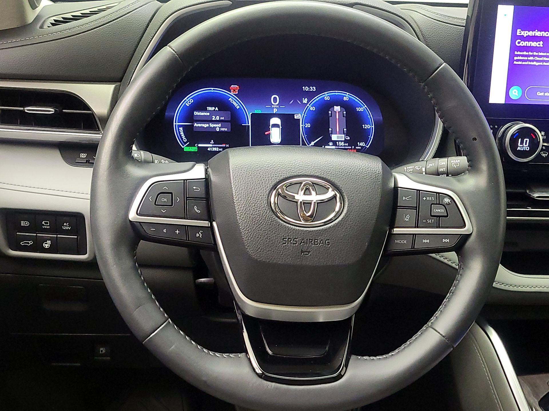 Thumbnail: 2023 Toyota Highlander - 10