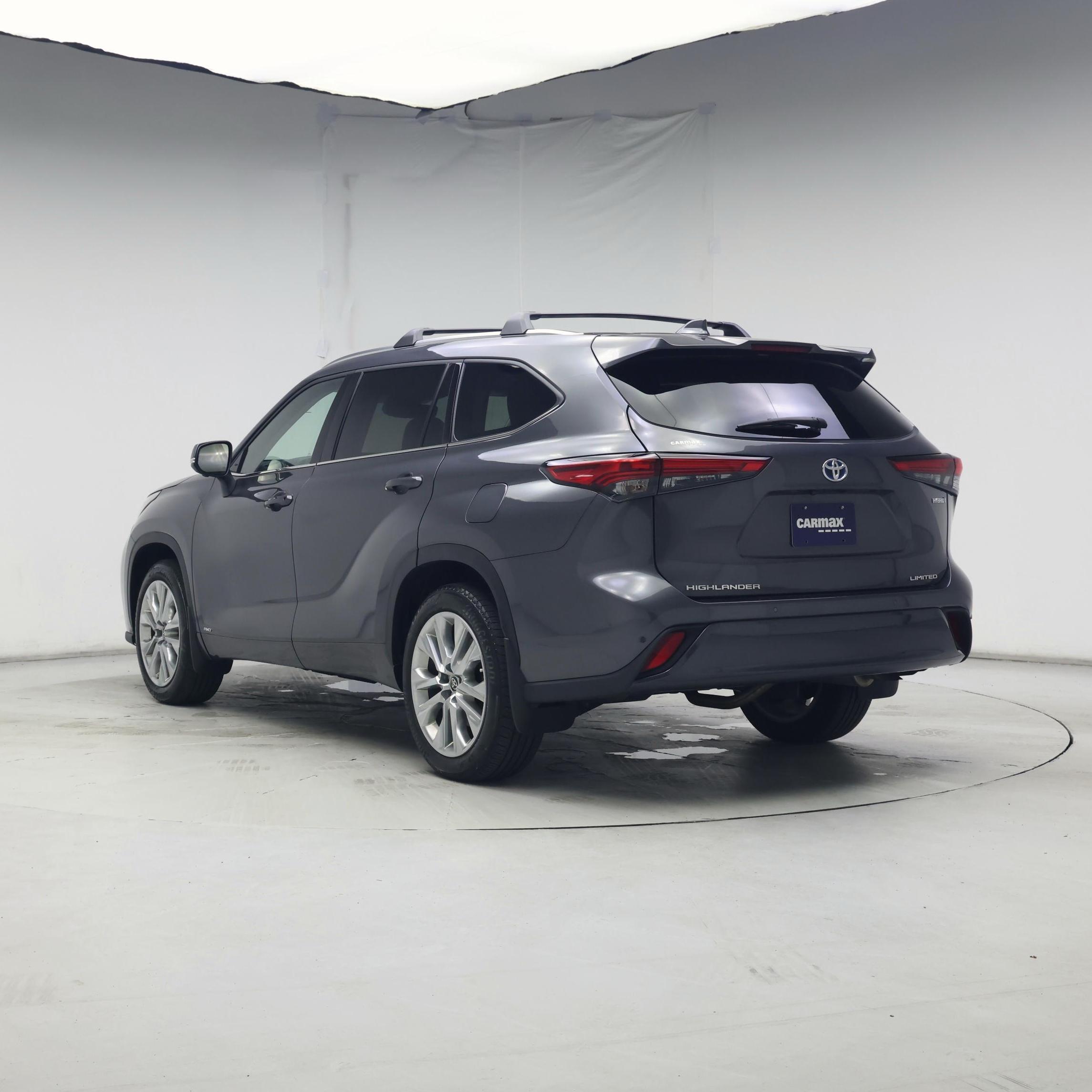 Thumbnail: 2023 Toyota Highlander - 2