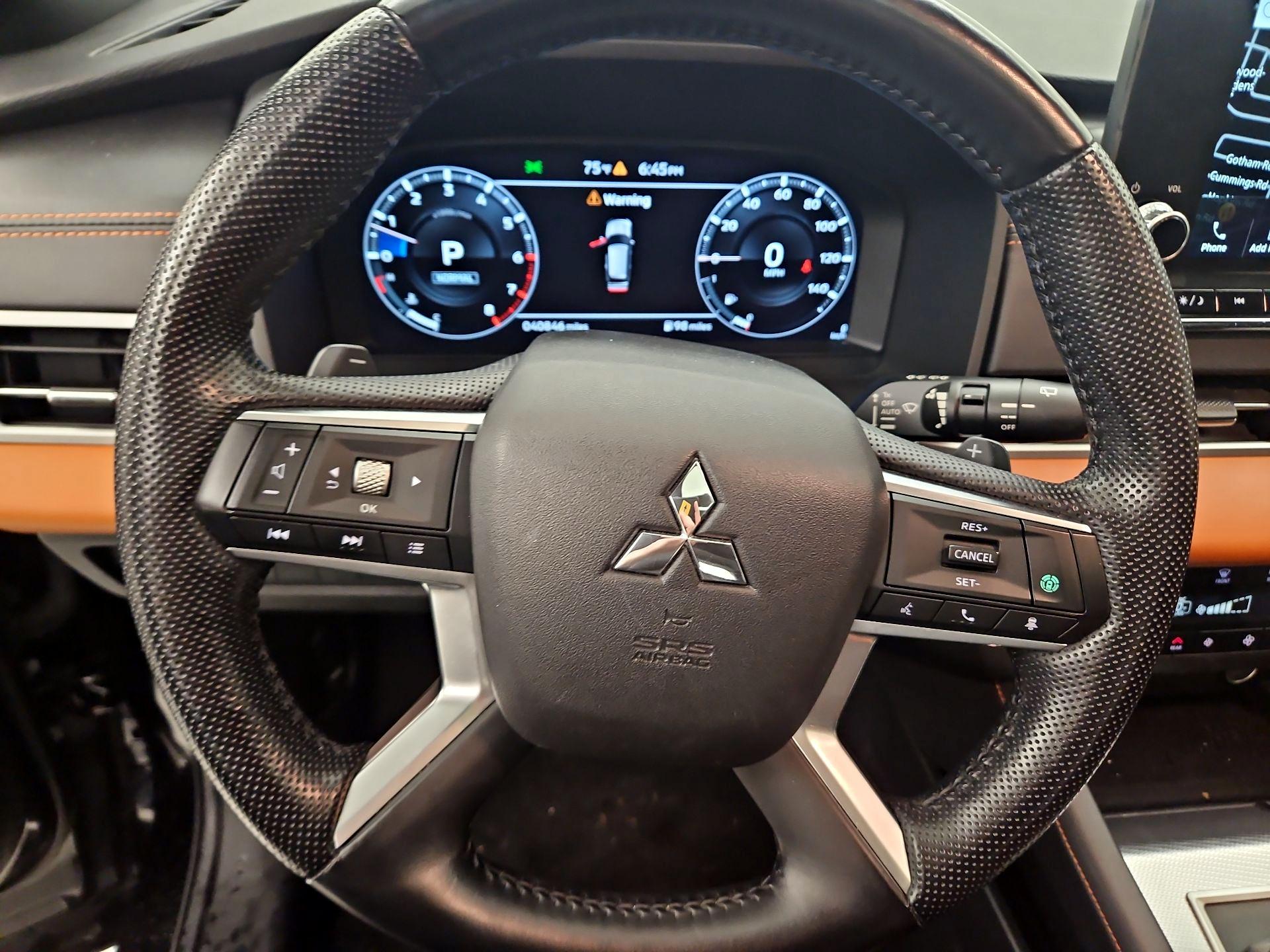 Thumbnail: 2022 Mitsubishi Outlander - 10