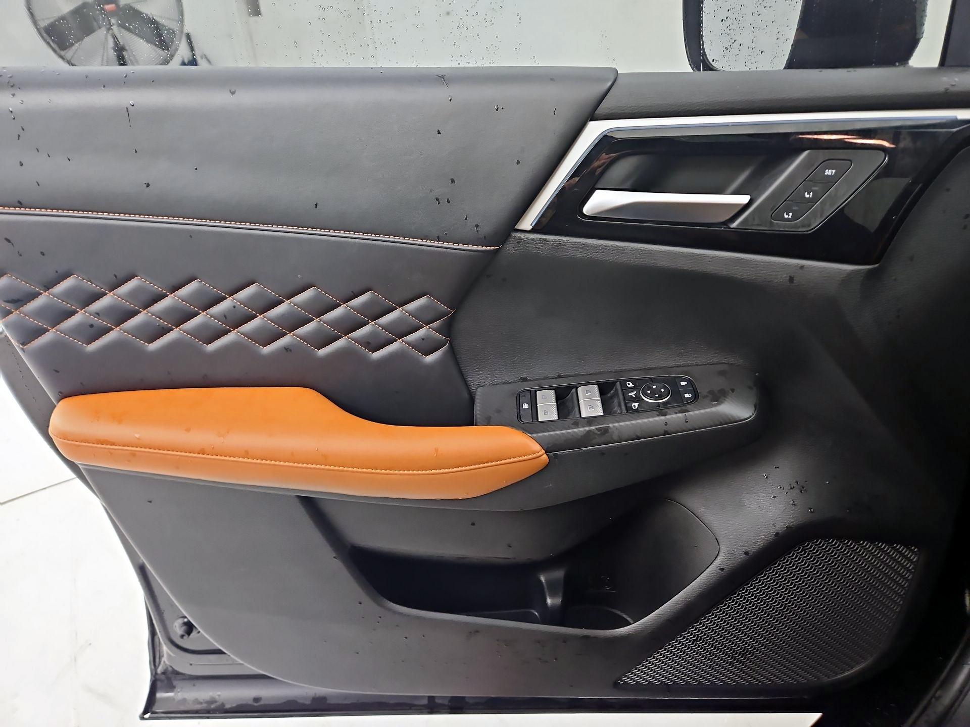 Thumbnail: 2022 Mitsubishi Outlander - 12