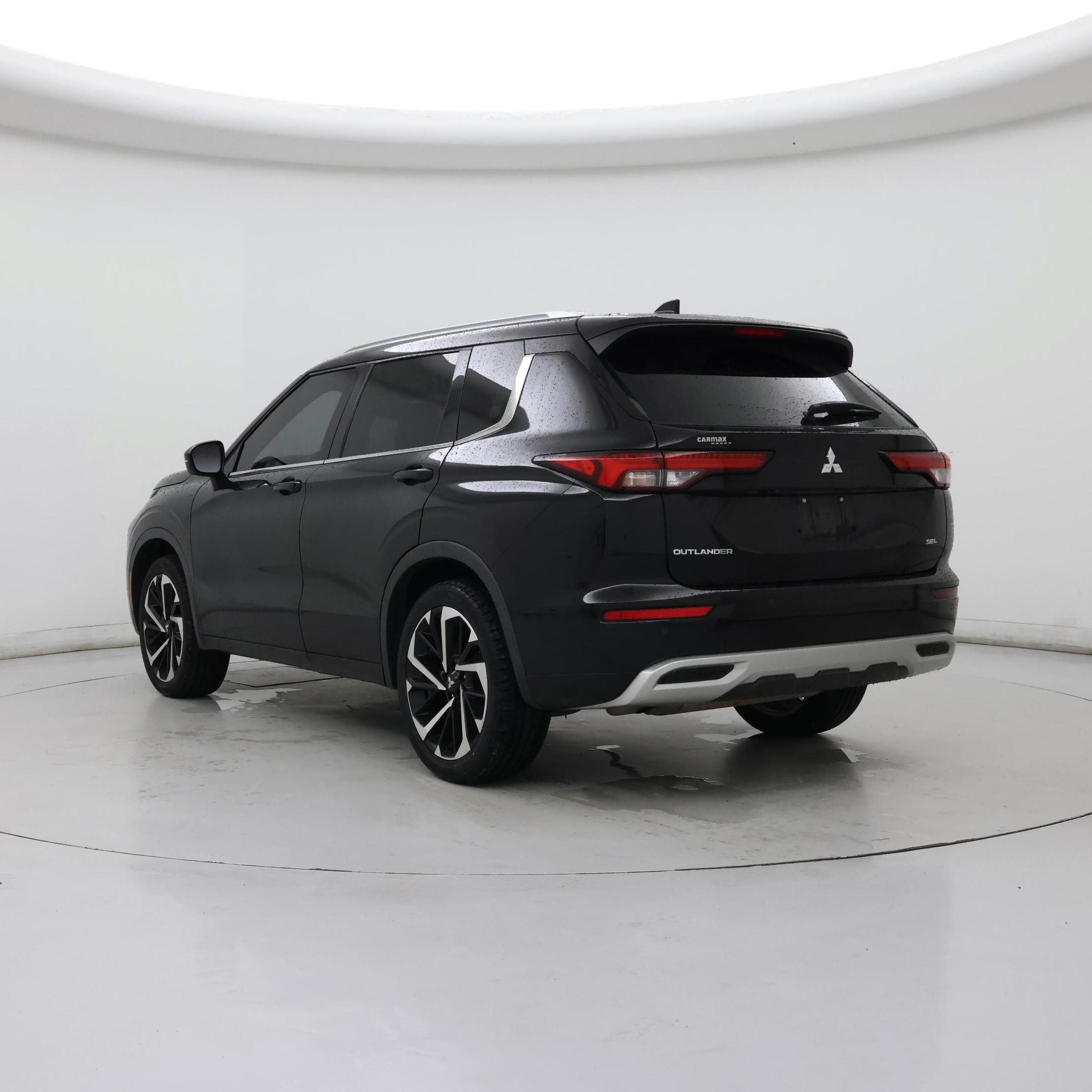 Thumbnail: 2022 Mitsubishi Outlander - 2