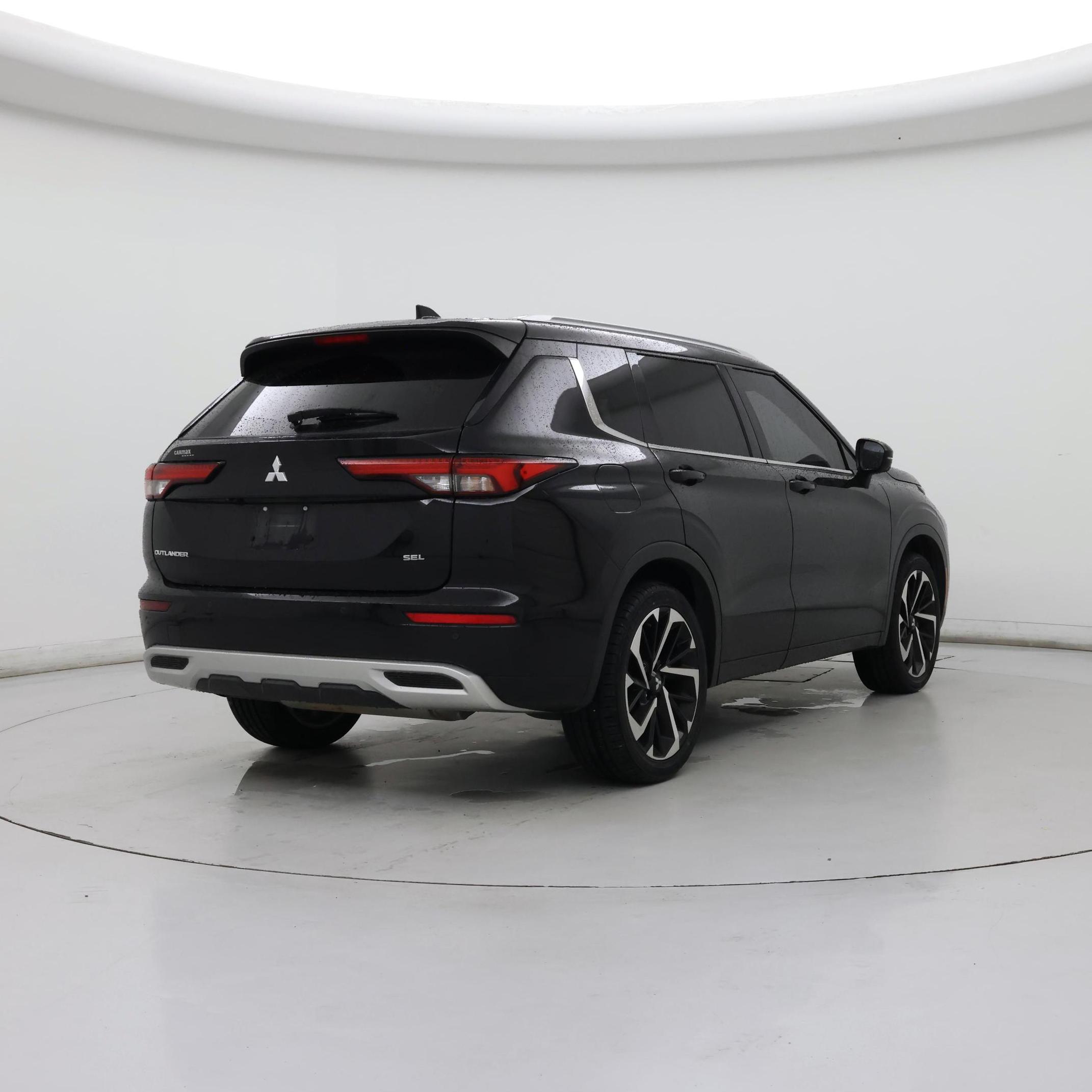 Thumbnail: 2022 Mitsubishi Outlander - 8