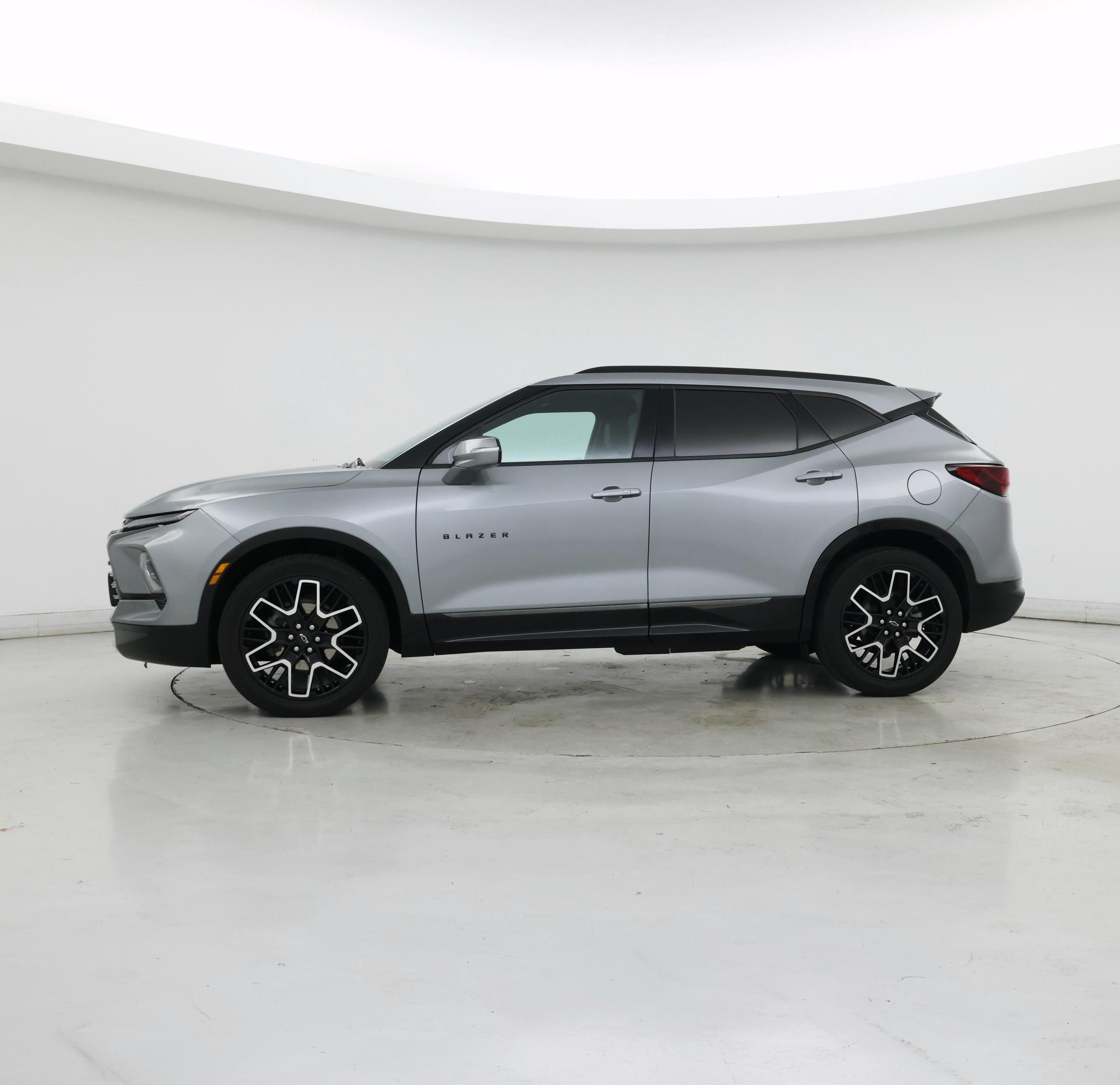 Thumbnail: 2023 Chevrolet Blazer - 3
