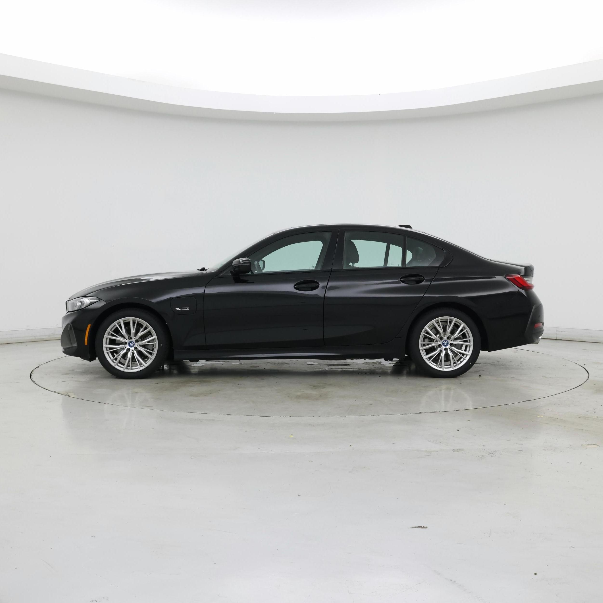 Thumbnail: 2023 BMW 3 Series - 3
