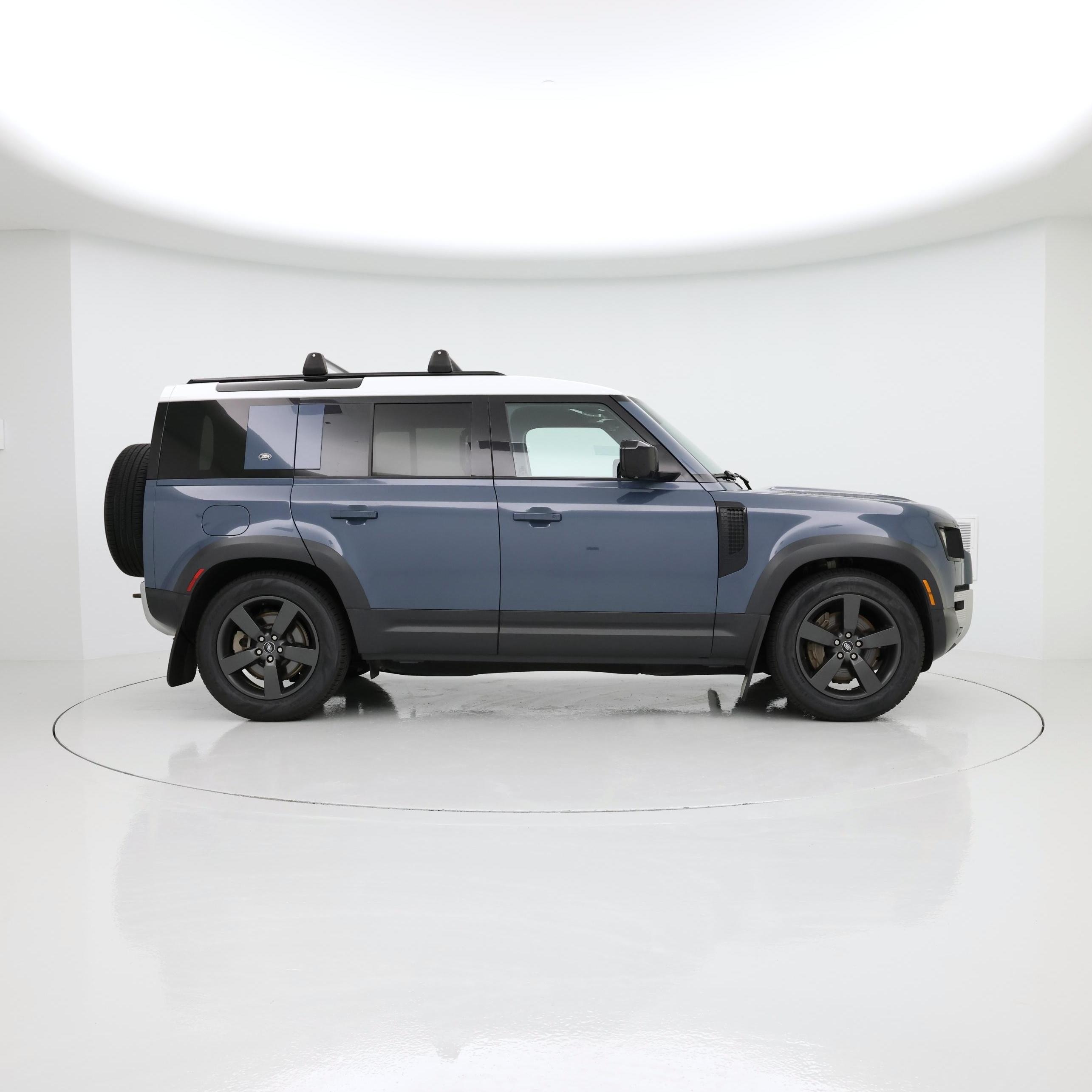 Thumbnail: 2023 Land Rover Defender - 7
